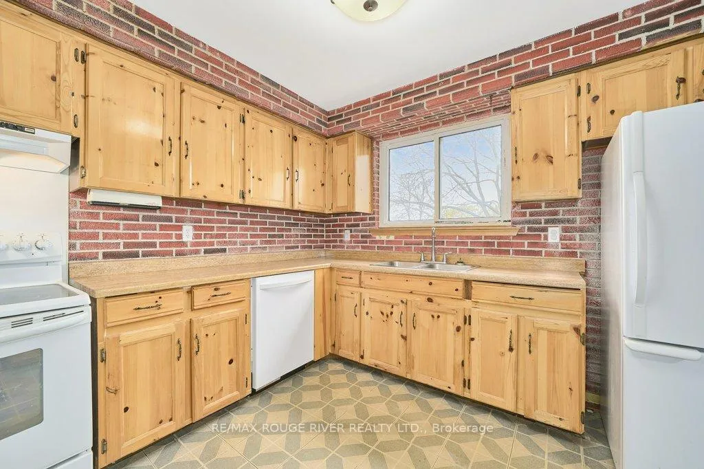 Photo 28 of 208 Annes Street, Whitby, Lynde Creek — HOMEH