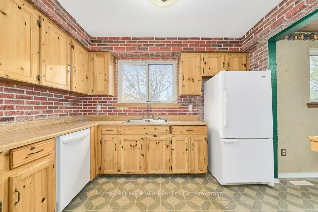 Photo 29 of 208 Annes Street, Whitby, Lynde Creek — HOMEH