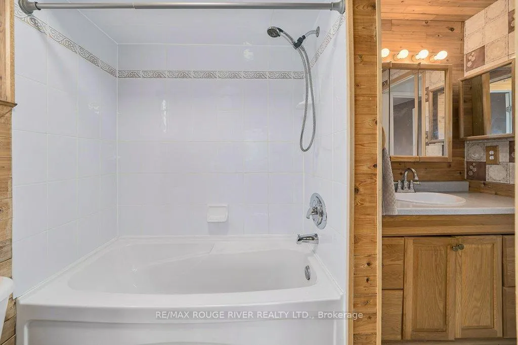 Photo 38 of 208 Annes Street, Whitby, Lynde Creek — HOMEH