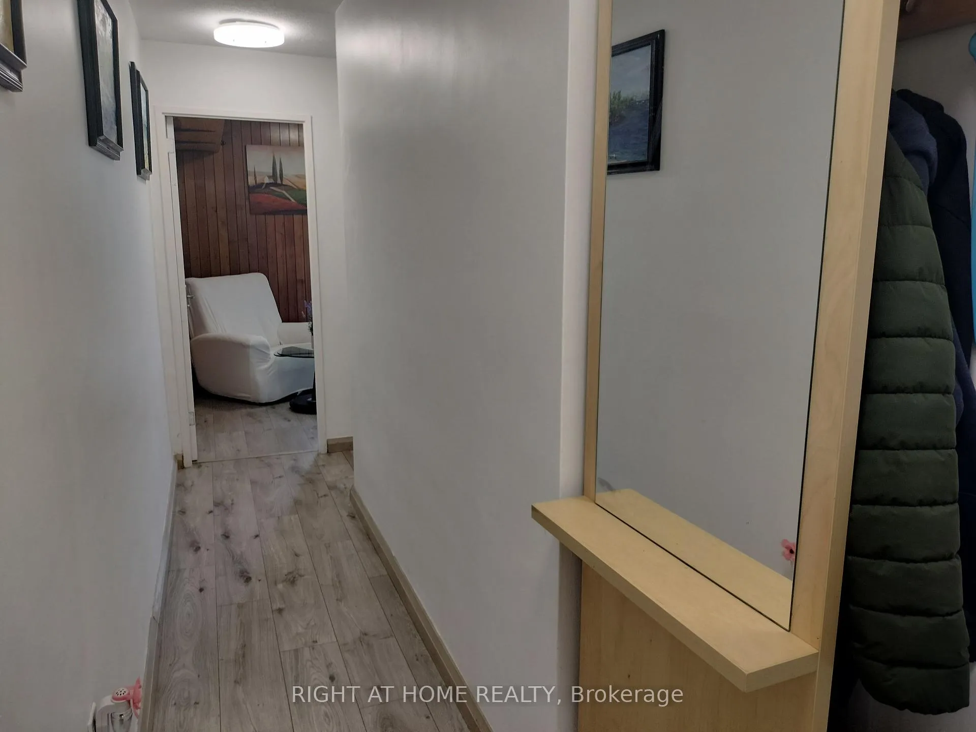 Photo 3 of Unit 367, 16B Elgin Street, Markham, Thornhill — HOMEH