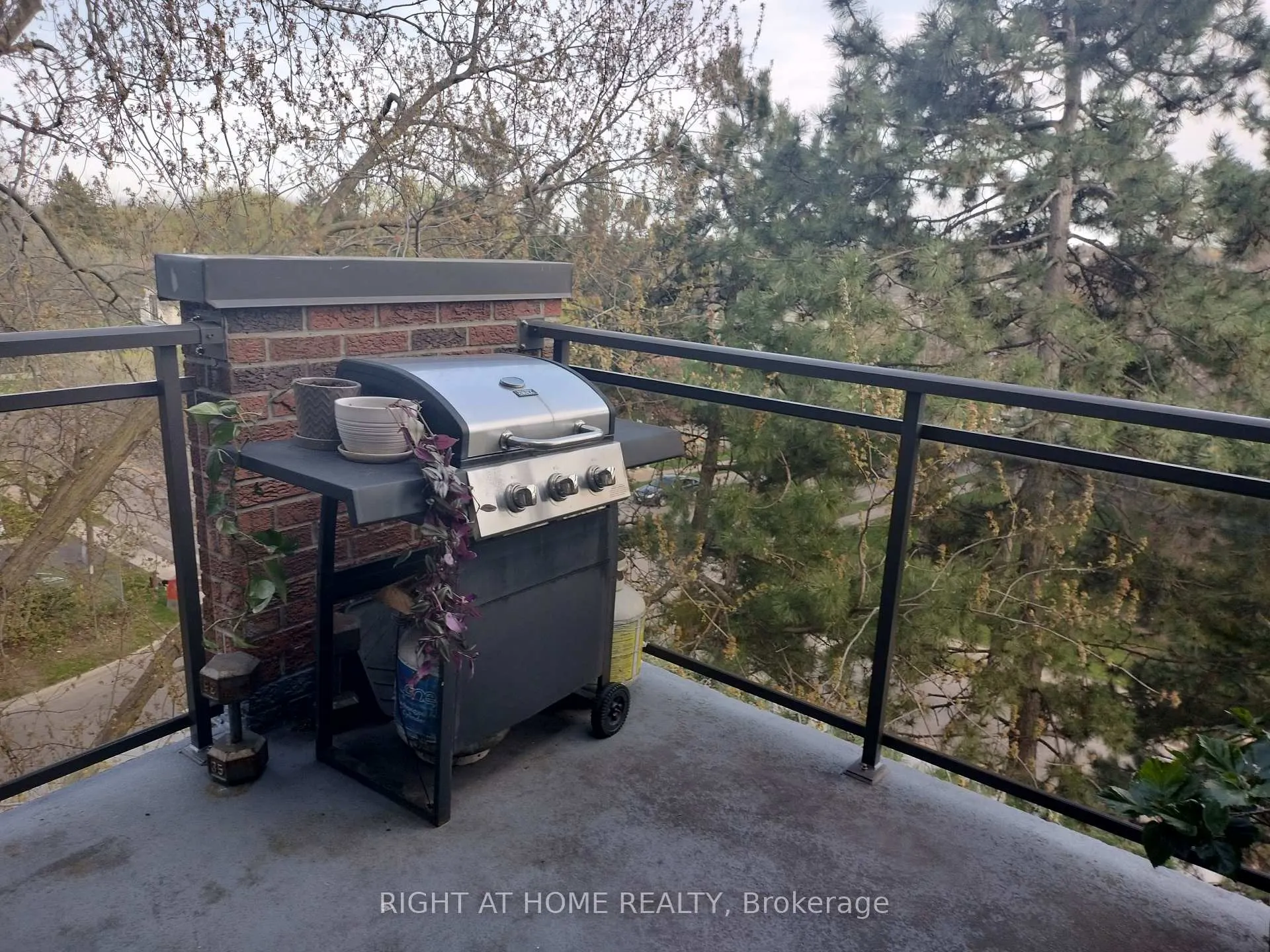 Photo 15 of Unit 367, 16B Elgin Street, Markham, Thornhill — HOMEH