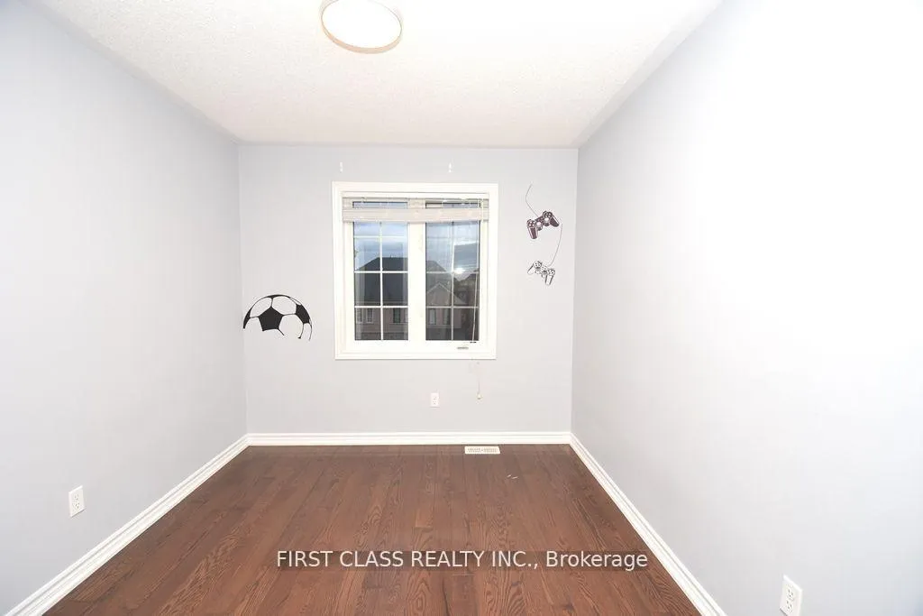 Photo 3 of Unit Upper, 1542 Bruny Avenue, Pickering, Duffin Heights — HOMEH