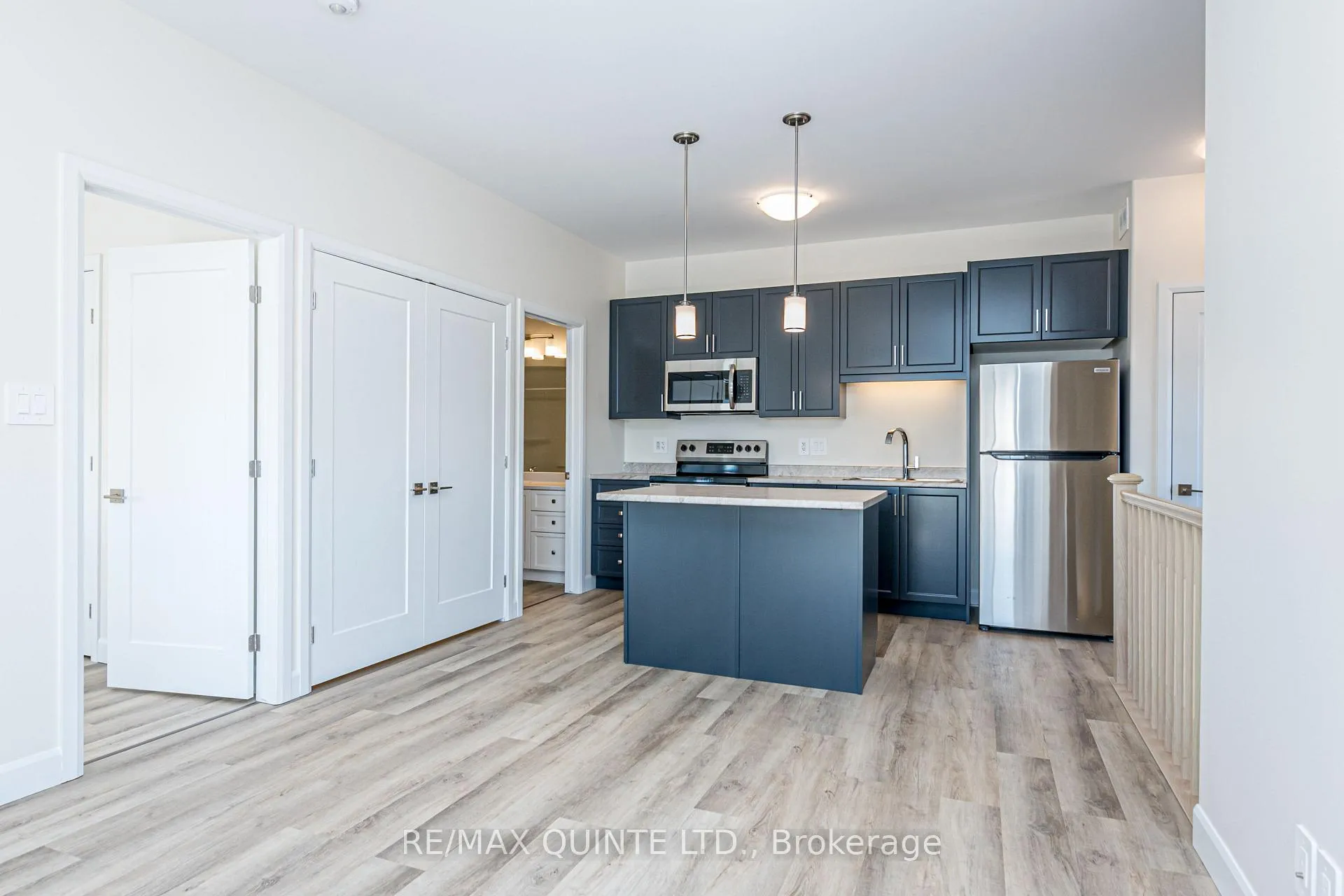 Photo 2 of 98B Riverstone Way, Belleville, Thurlow Ward — HOMEH