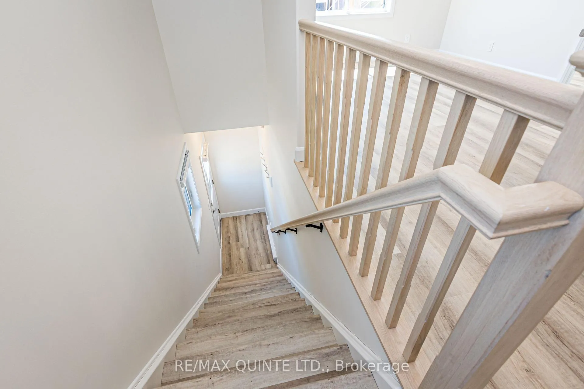 Photo 8 of 98B Riverstone Way, Belleville, Thurlow Ward — HOMEH