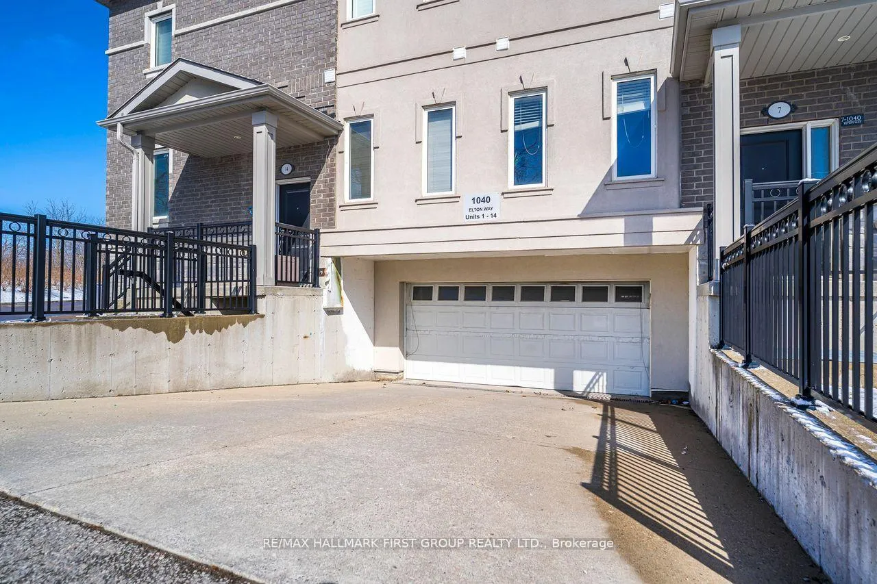 Photo 3 of Unit 10, 1040 Elton Way, Whitby, Pringle Creek — HOMEH