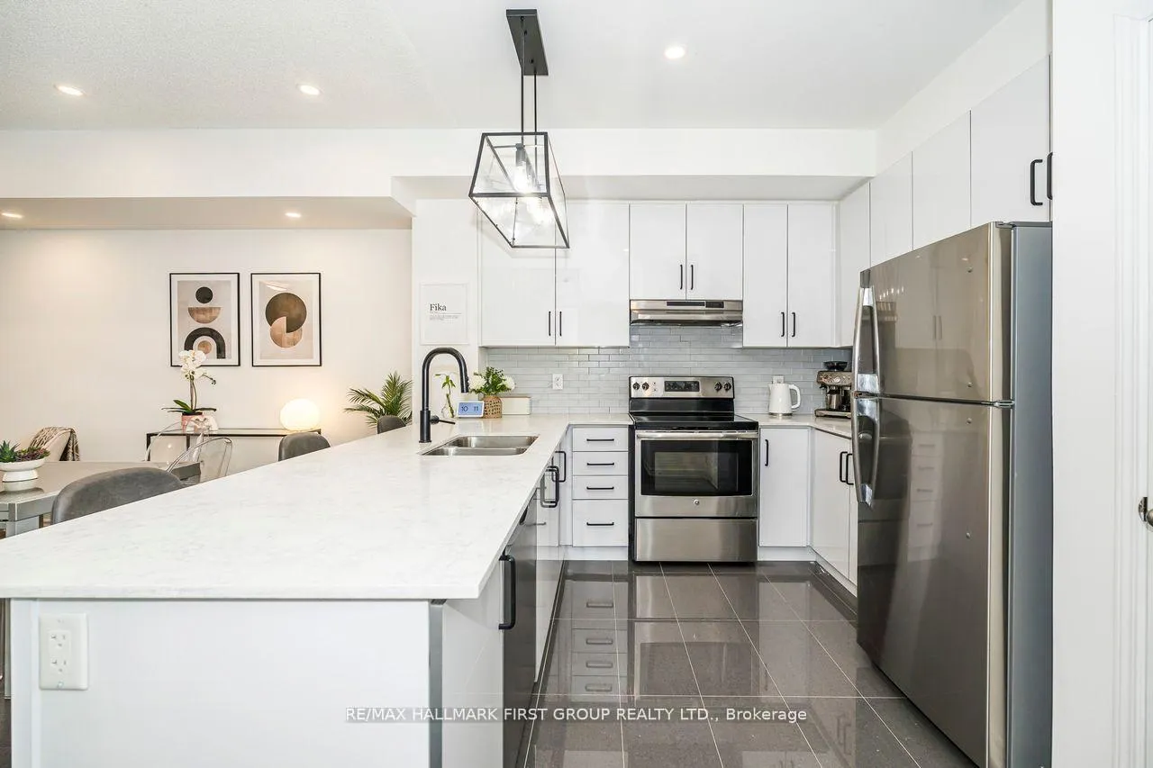 Photo 14 of Unit 10, 1040 Elton Way, Whitby, Pringle Creek — HOMEH