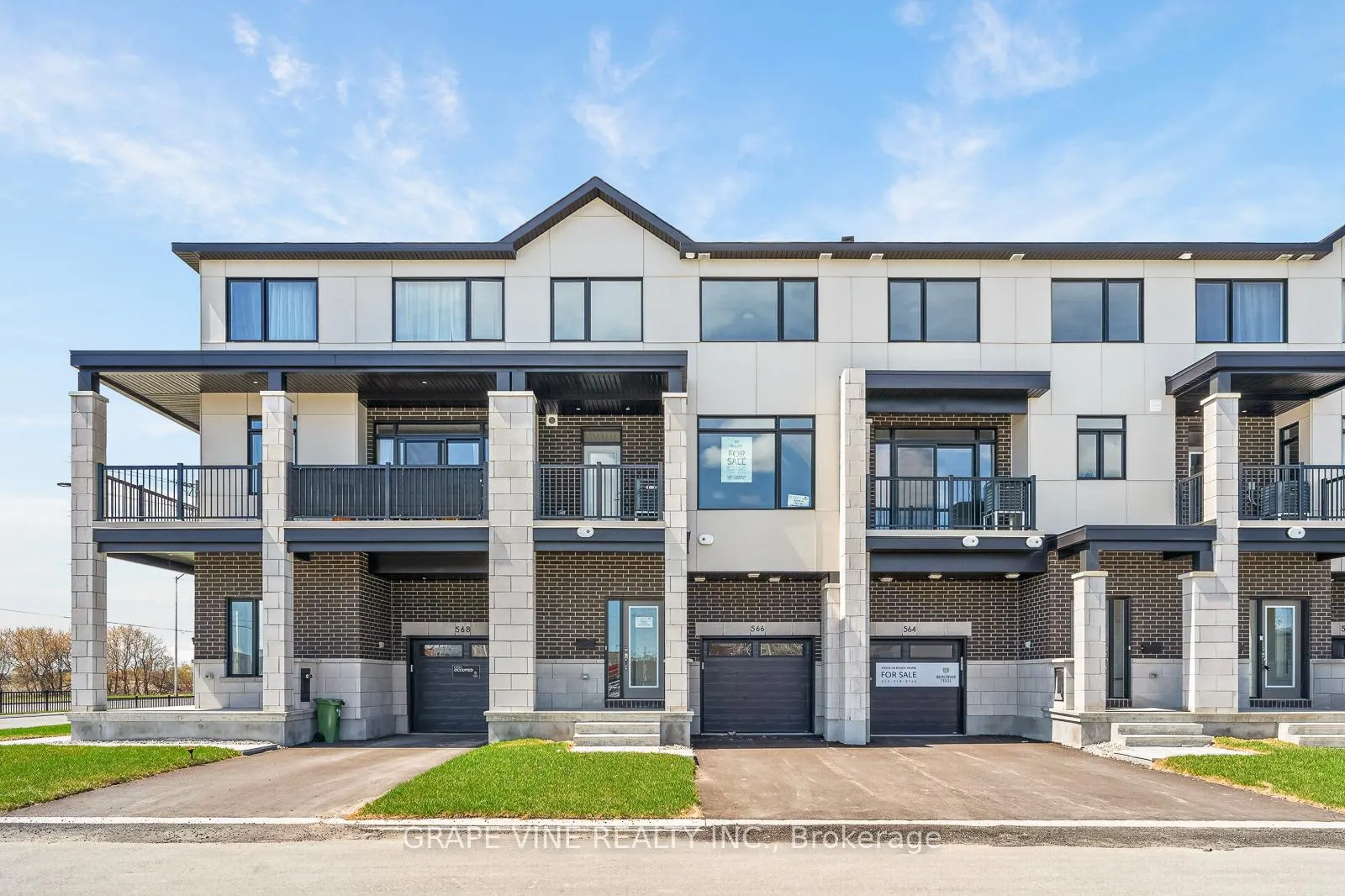 Front of 566 Arbia Ridge