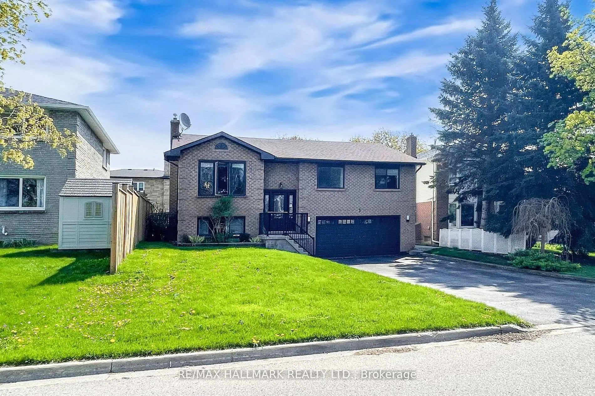 Photo 1 of 3 Cherry Blossom Crescent, Clarington, Courtice — HOMEH