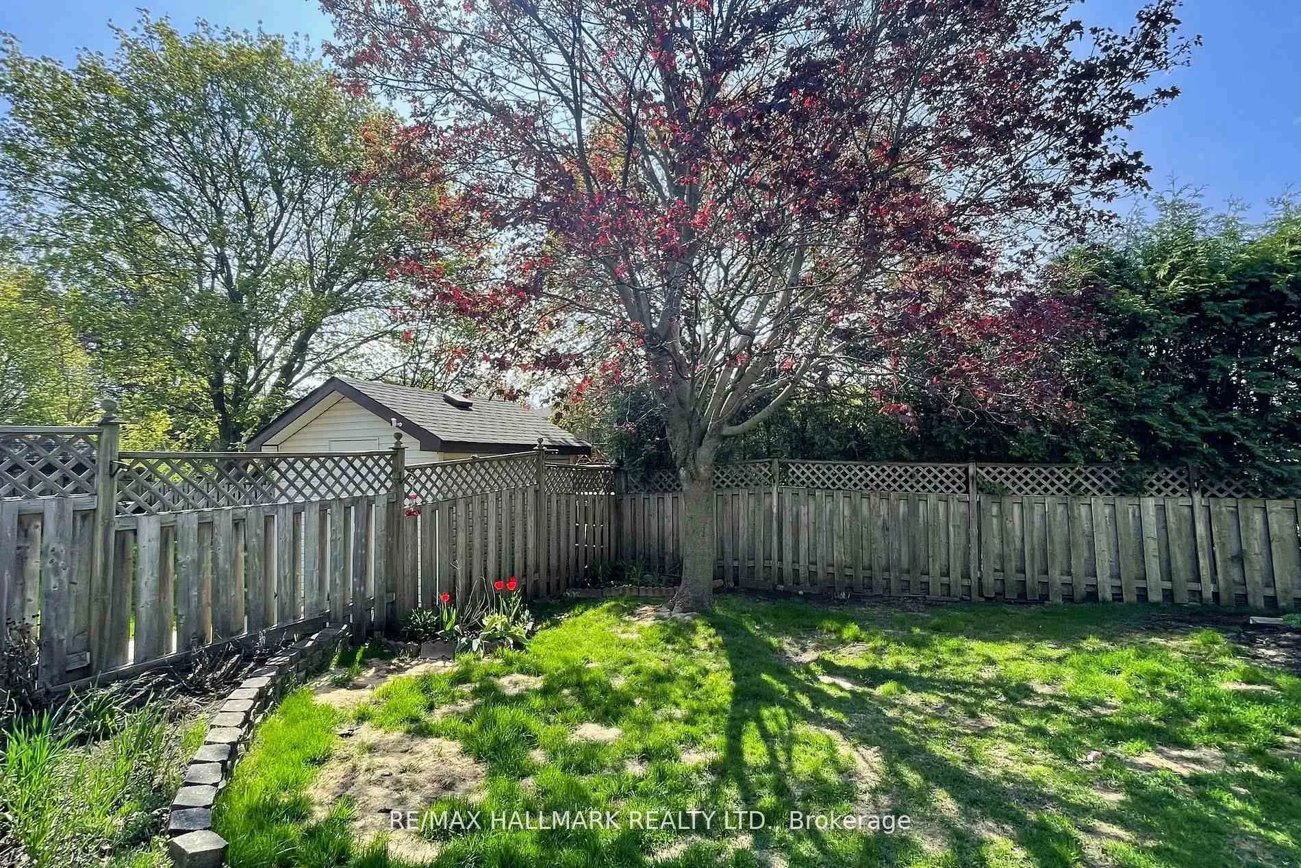 Photo 48 of 3 Cherry Blossom Crescent, Clarington, Courtice — HOMEH