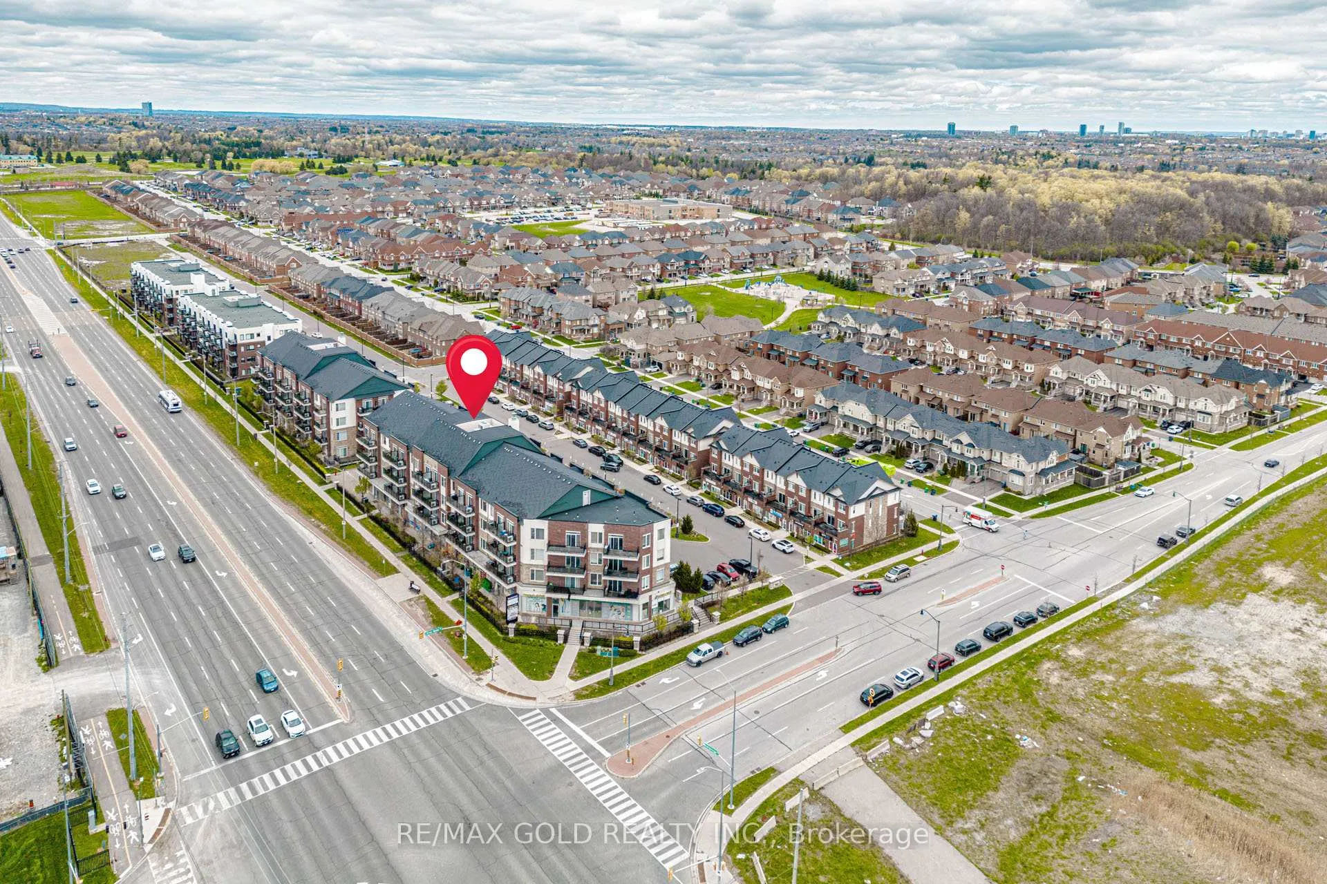 Photo 3 of Unit 217, 50 Sky Harbour Drive, Brampton, Bram West — HOMEH