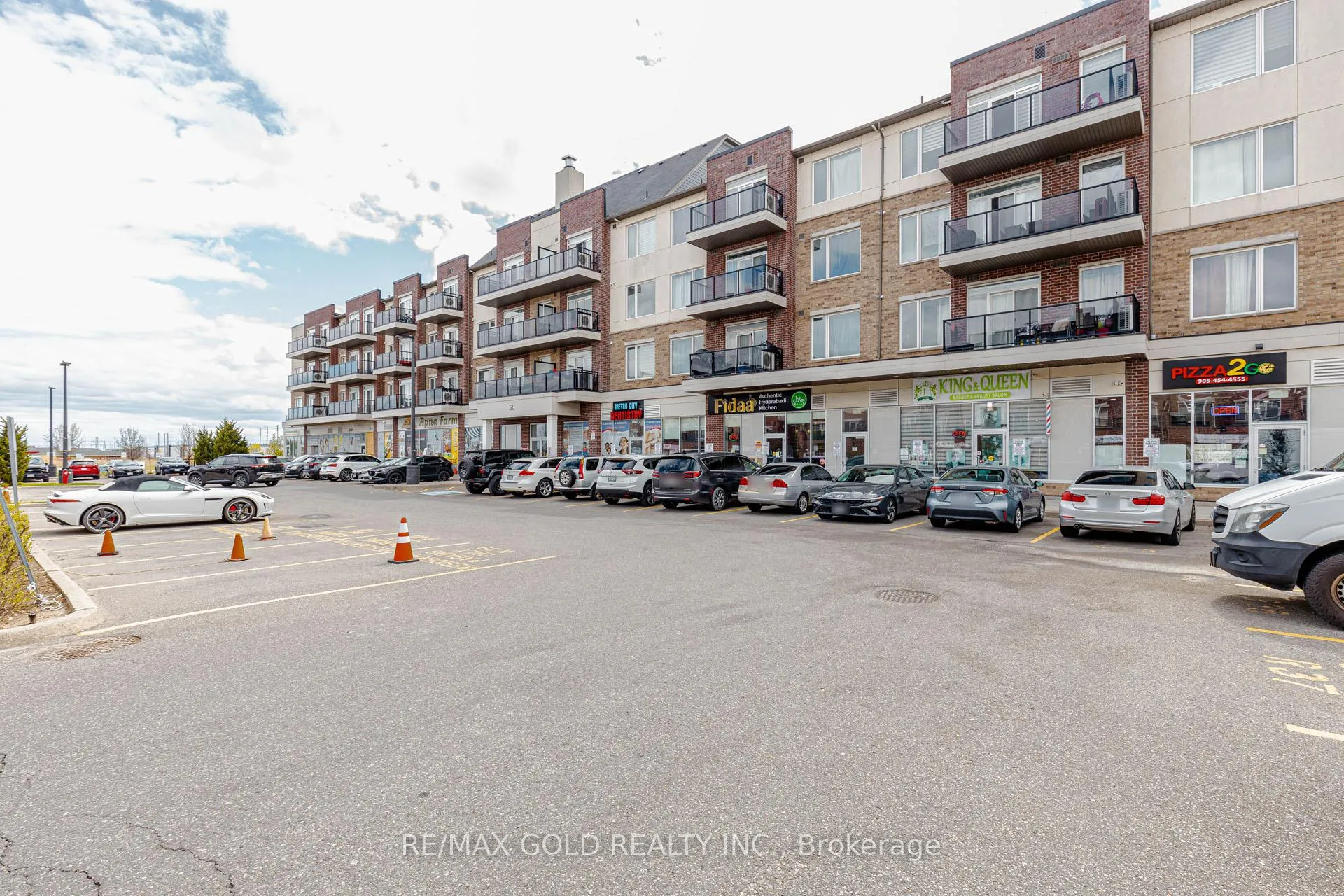 Photo 5 of Unit 217, 50 Sky Harbour Drive, Brampton, Bram West — HOMEH