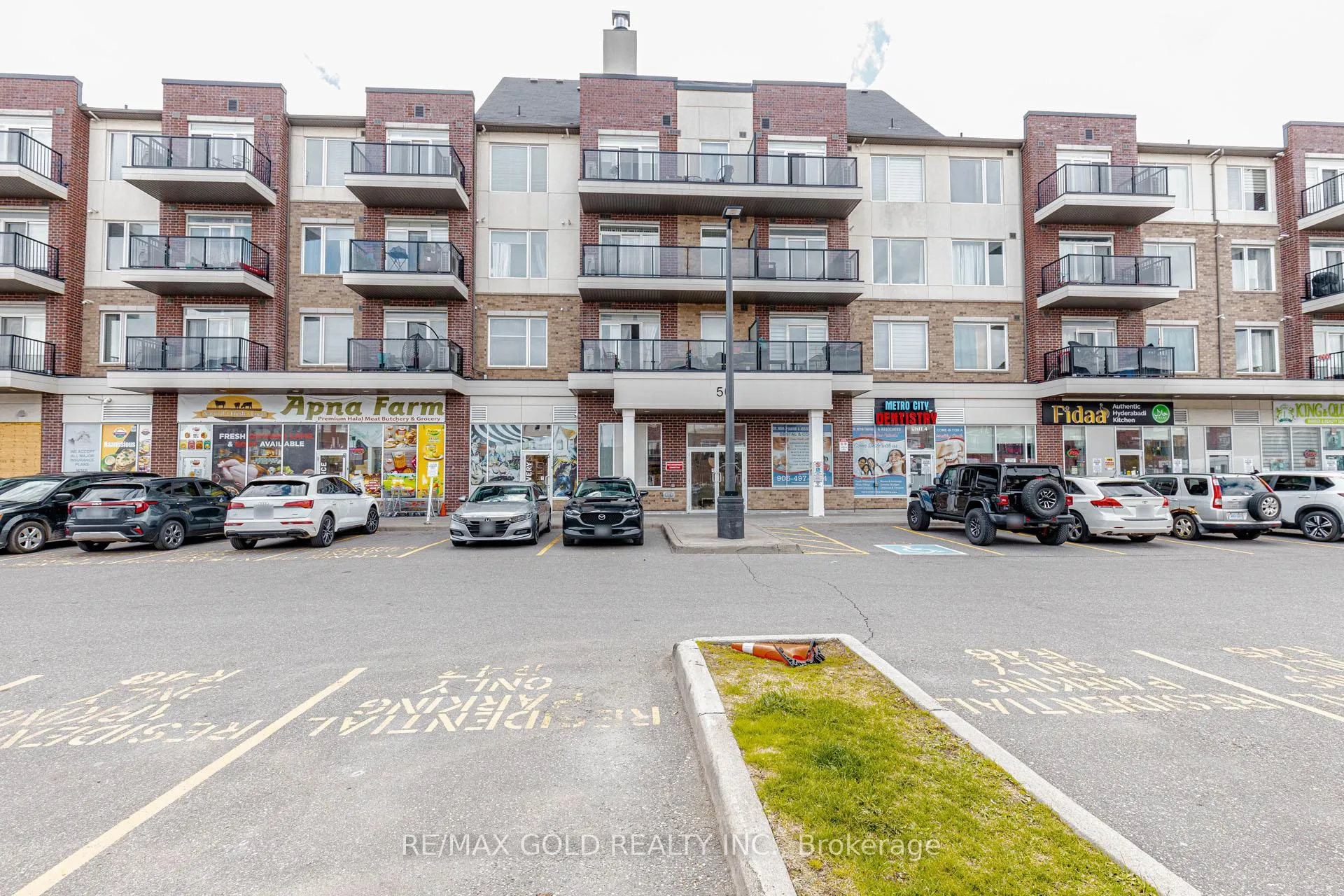 Photo 6 of Unit 217, 50 Sky Harbour Drive, Brampton, Bram West — HOMEH
