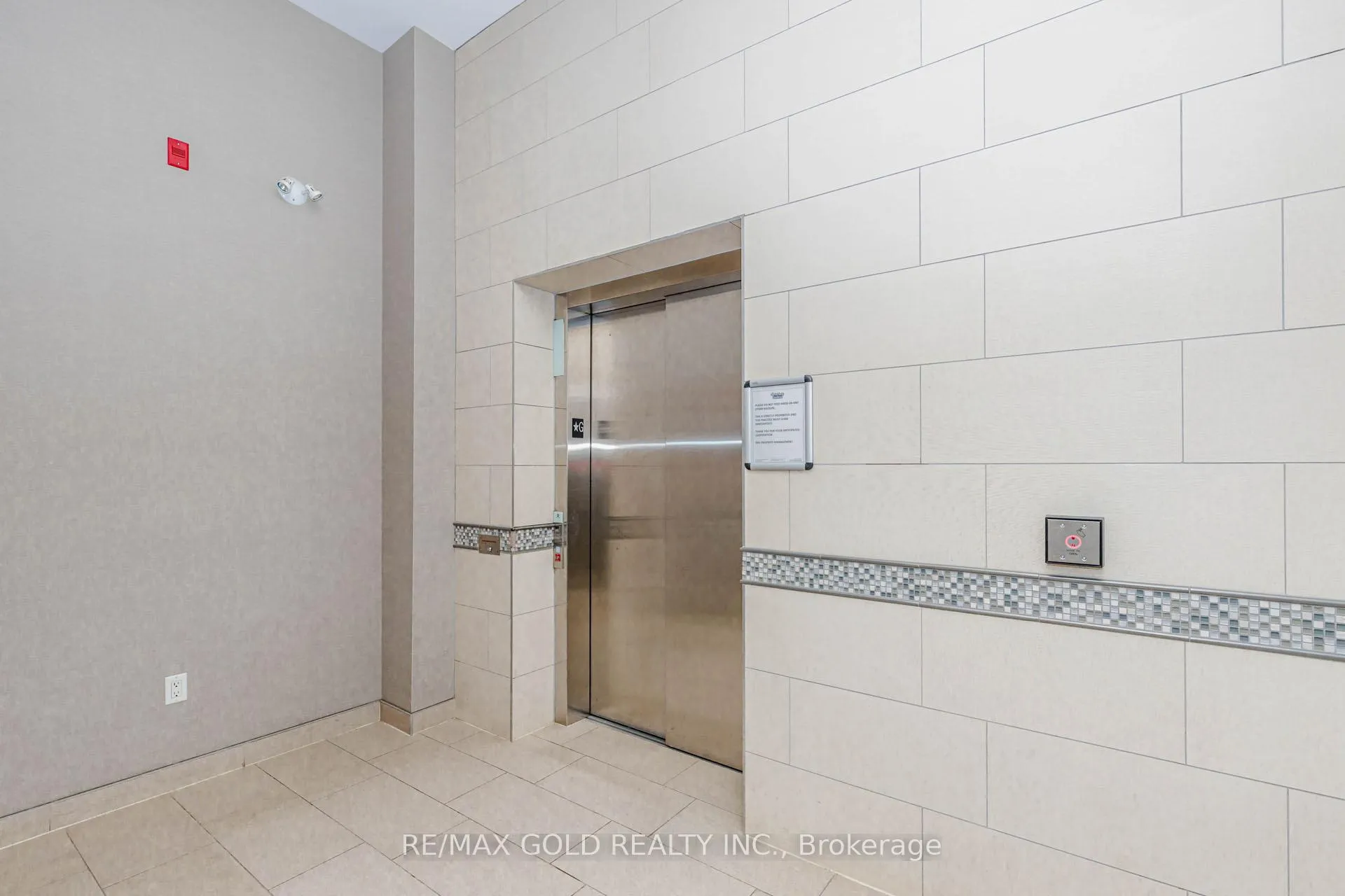 Photo 8 of Unit 217, 50 Sky Harbour Drive, Brampton, Bram West — HOMEH