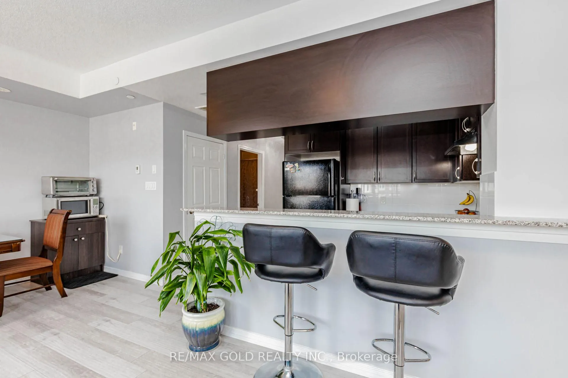 Photo 18 of Unit 217, 50 Sky Harbour Drive, Brampton, Bram West — HOMEH