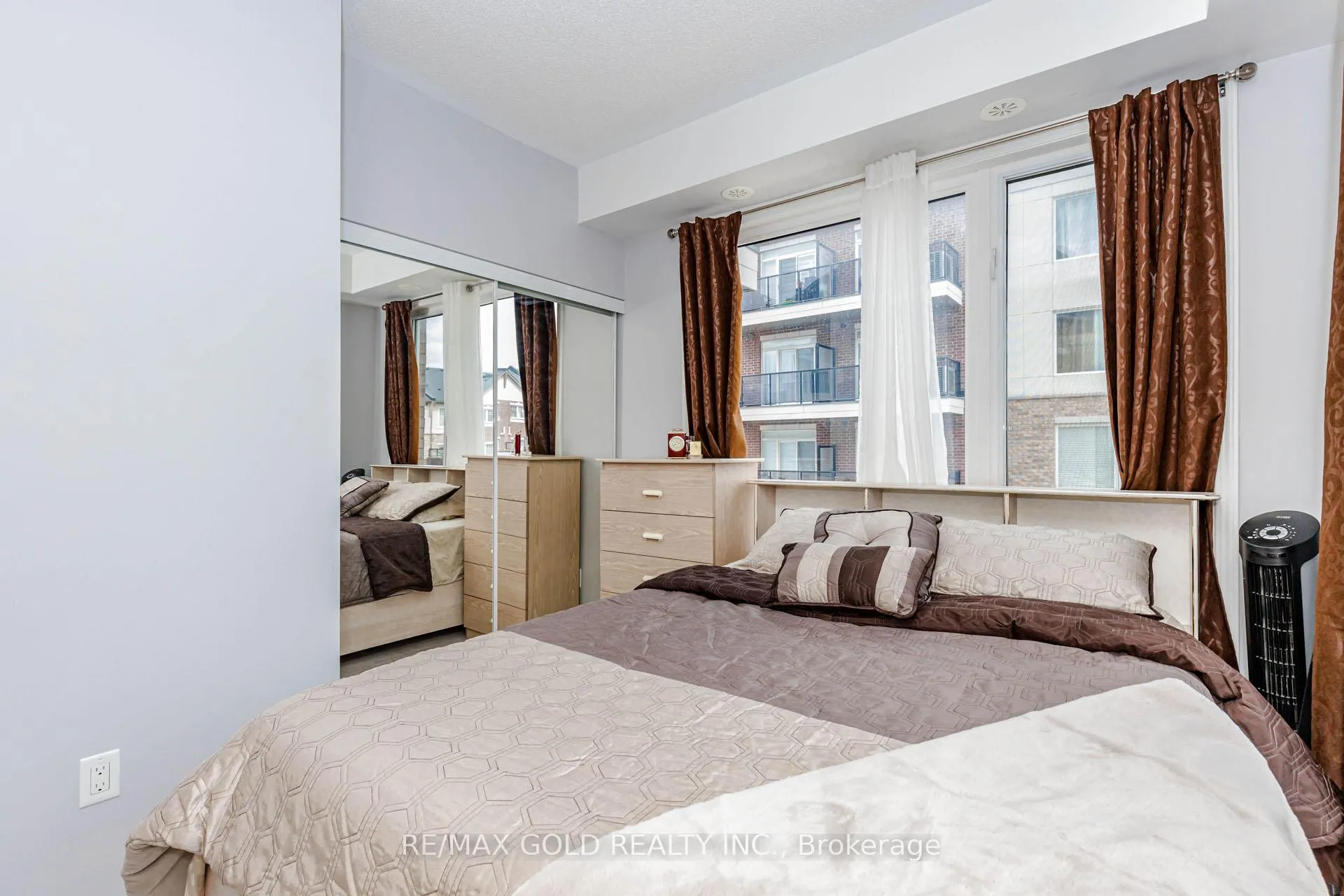 Photo 34 of Unit 217, 50 Sky Harbour Drive, Brampton, Bram West — HOMEH