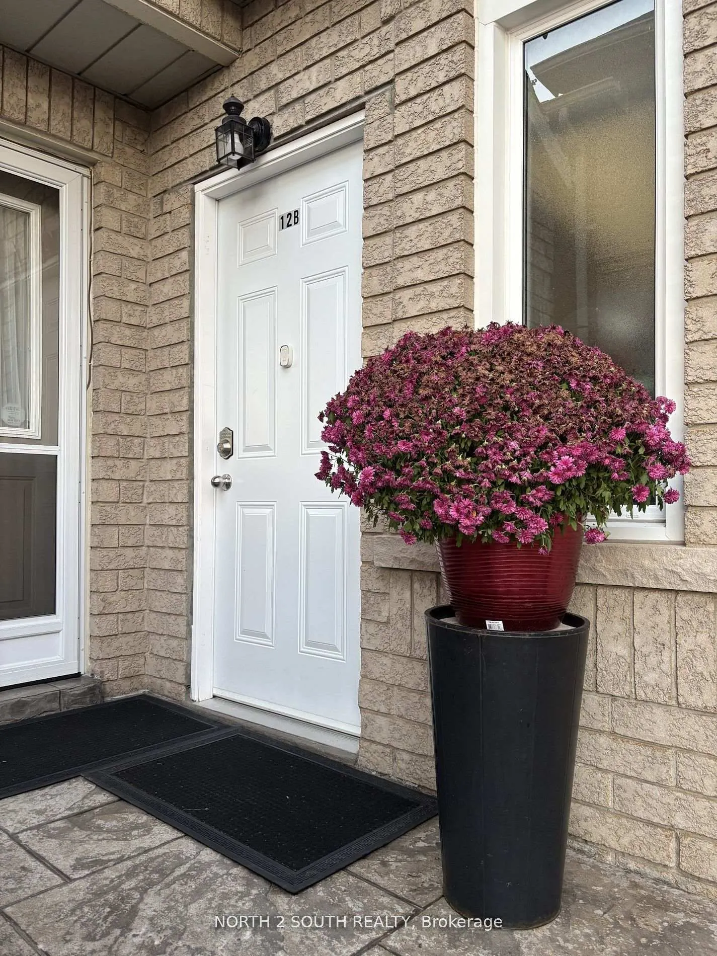 Photo 2 of Unit Bsmt, 12 Villandry Crescent, Vaughan, Maple — HOMEH