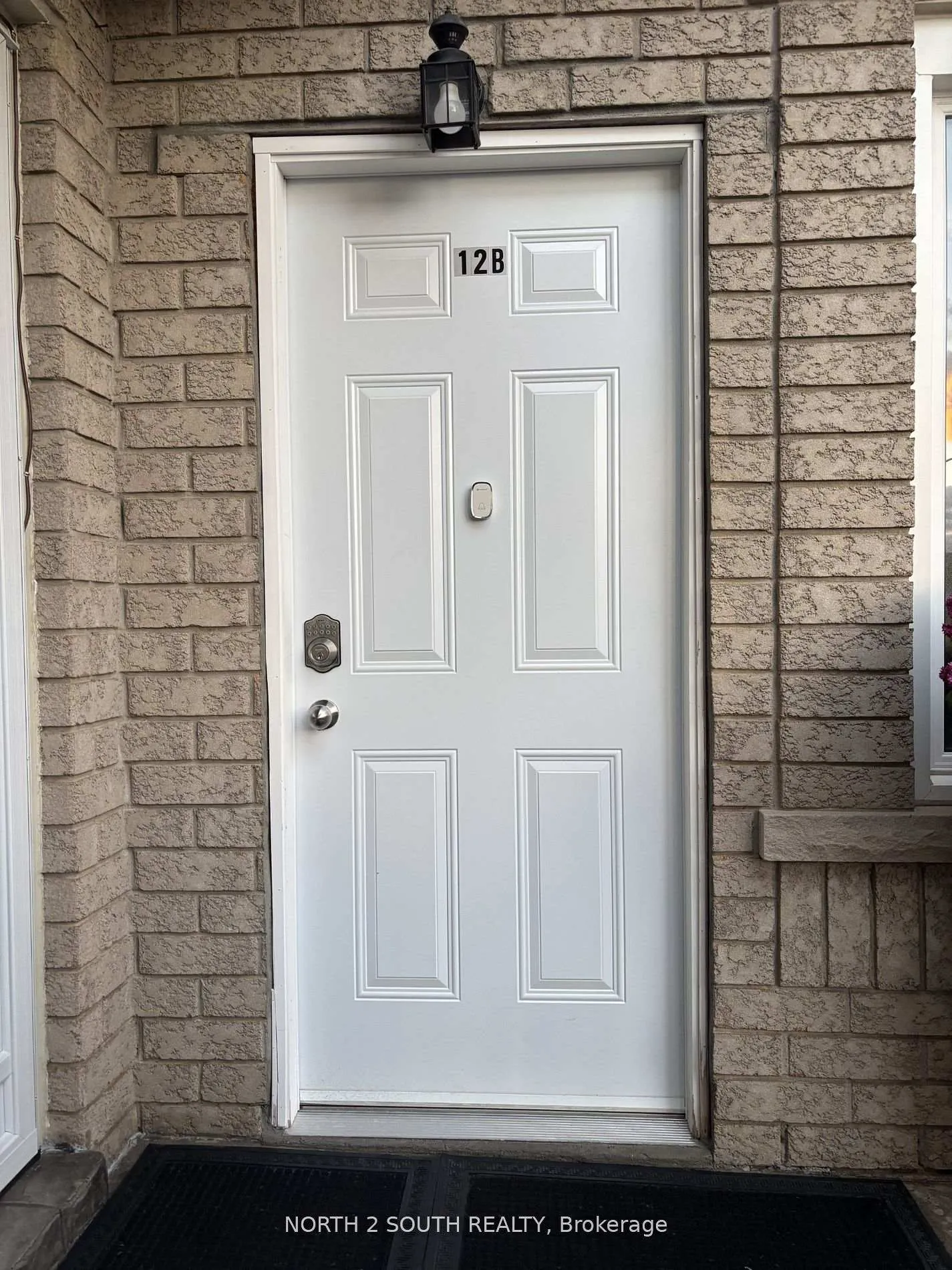 Photo 3 of Unit Bsmt, 12 Villandry Crescent, Vaughan, Maple — HOMEH