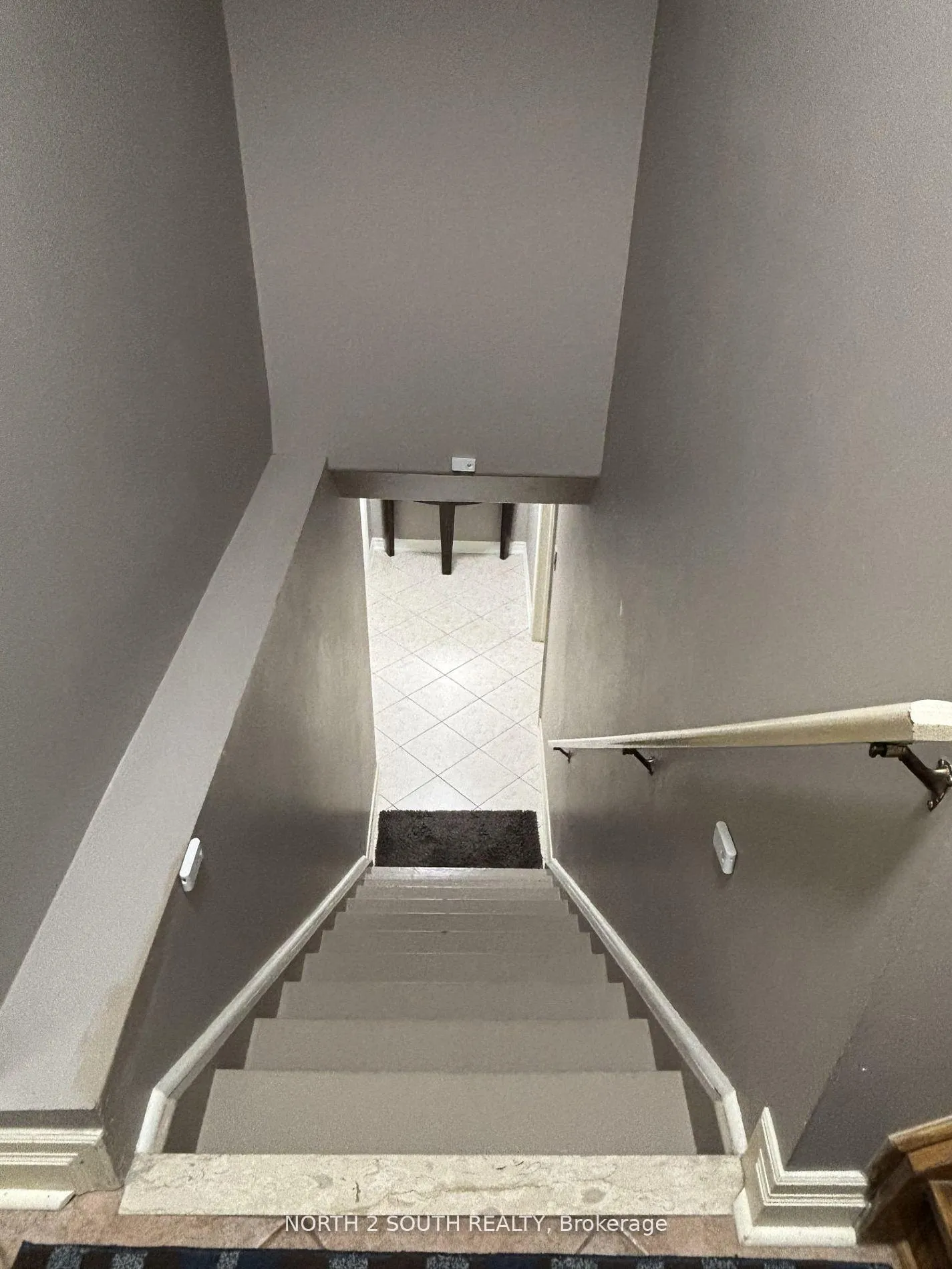 Photo 5 of Unit Bsmt, 12 Villandry Crescent, Vaughan, Maple — HOMEH