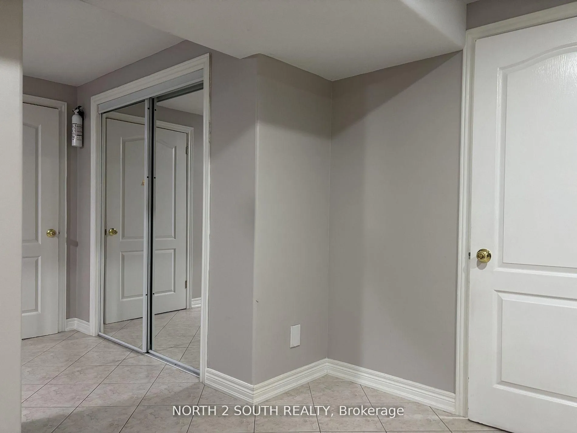 Photo 9 of Unit Bsmt, 12 Villandry Crescent, Vaughan, Maple — HOMEH