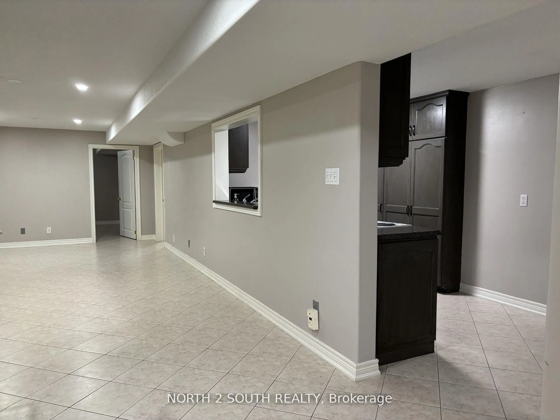 Photo 10 of Unit Bsmt, 12 Villandry Crescent, Vaughan, Maple — HOMEH