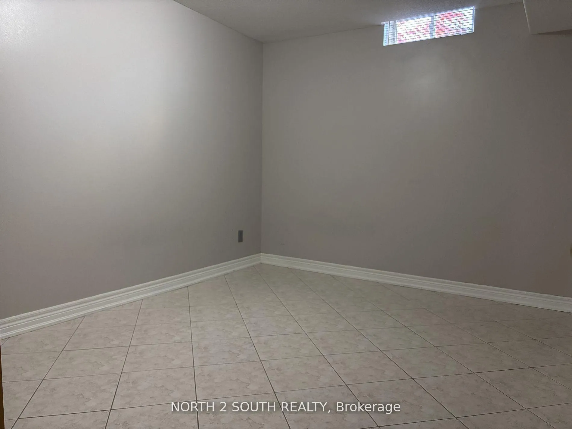 Photo 25 of Unit Bsmt, 12 Villandry Crescent, Vaughan, Maple — HOMEH