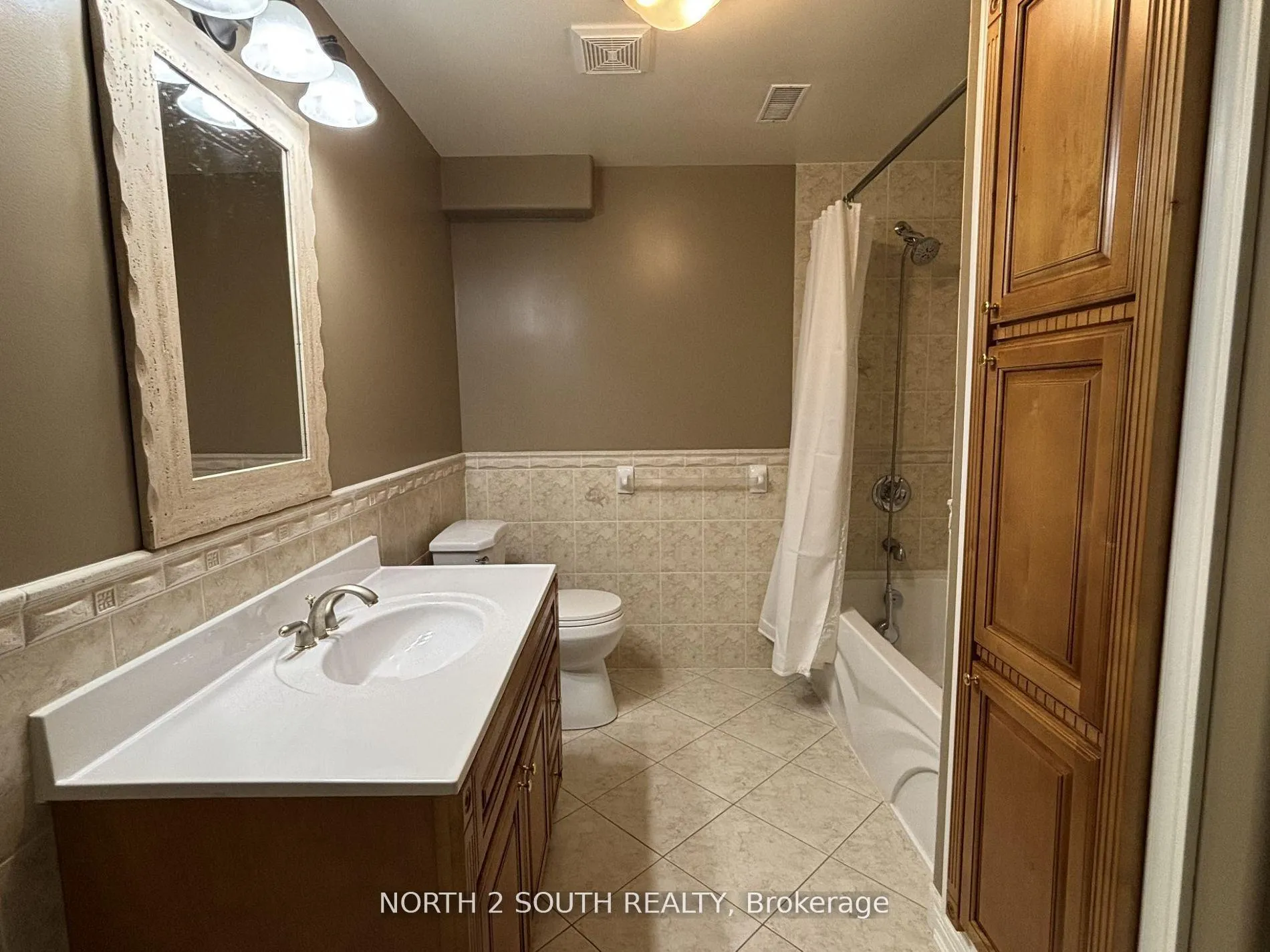 Photo 28 of Unit Bsmt, 12 Villandry Crescent, Vaughan, Maple — HOMEH