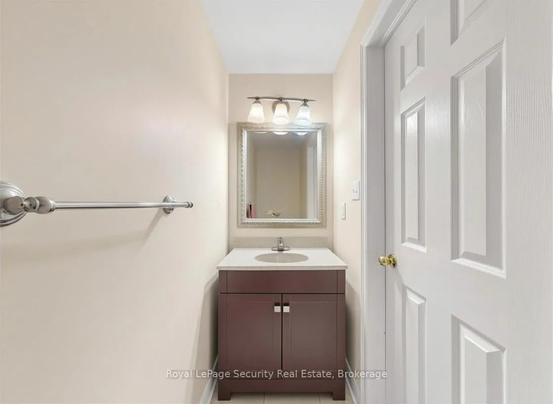 Photo 20 of 21 Fallstar Crescent, Brampton, Fletcher's Meadow — HOMEH