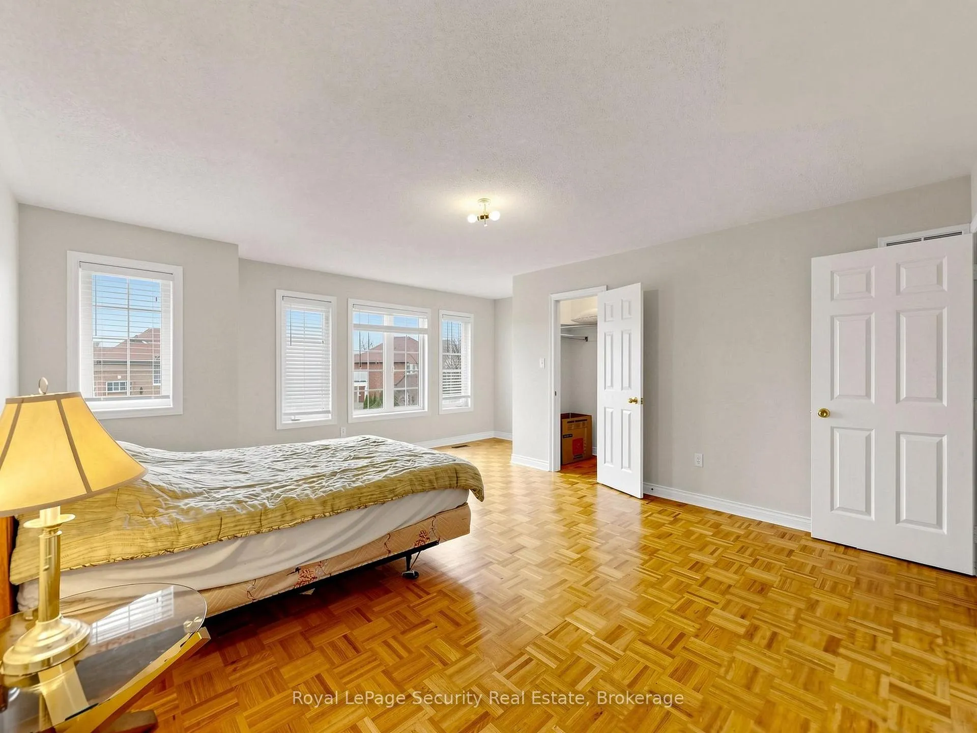 Photo 25 of 21 Fallstar Crescent, Brampton, Fletcher's Meadow — HOMEH