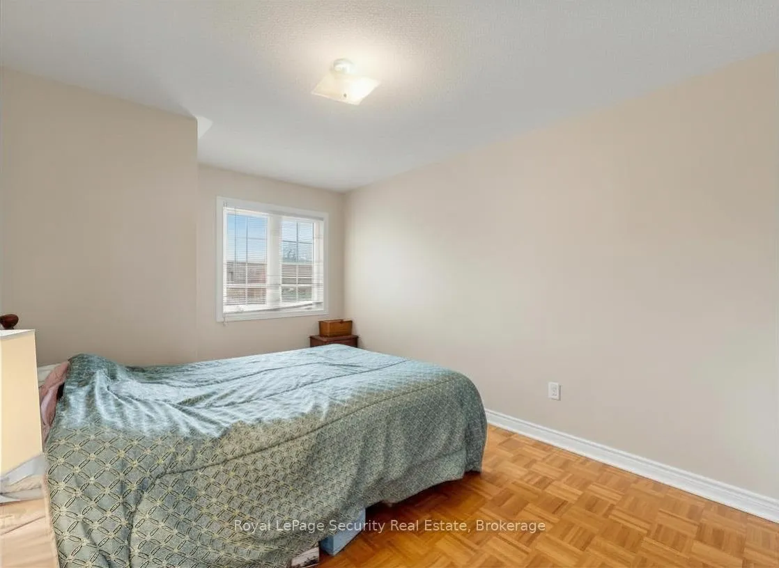 Photo 28 of 21 Fallstar Crescent, Brampton, Fletcher's Meadow — HOMEH