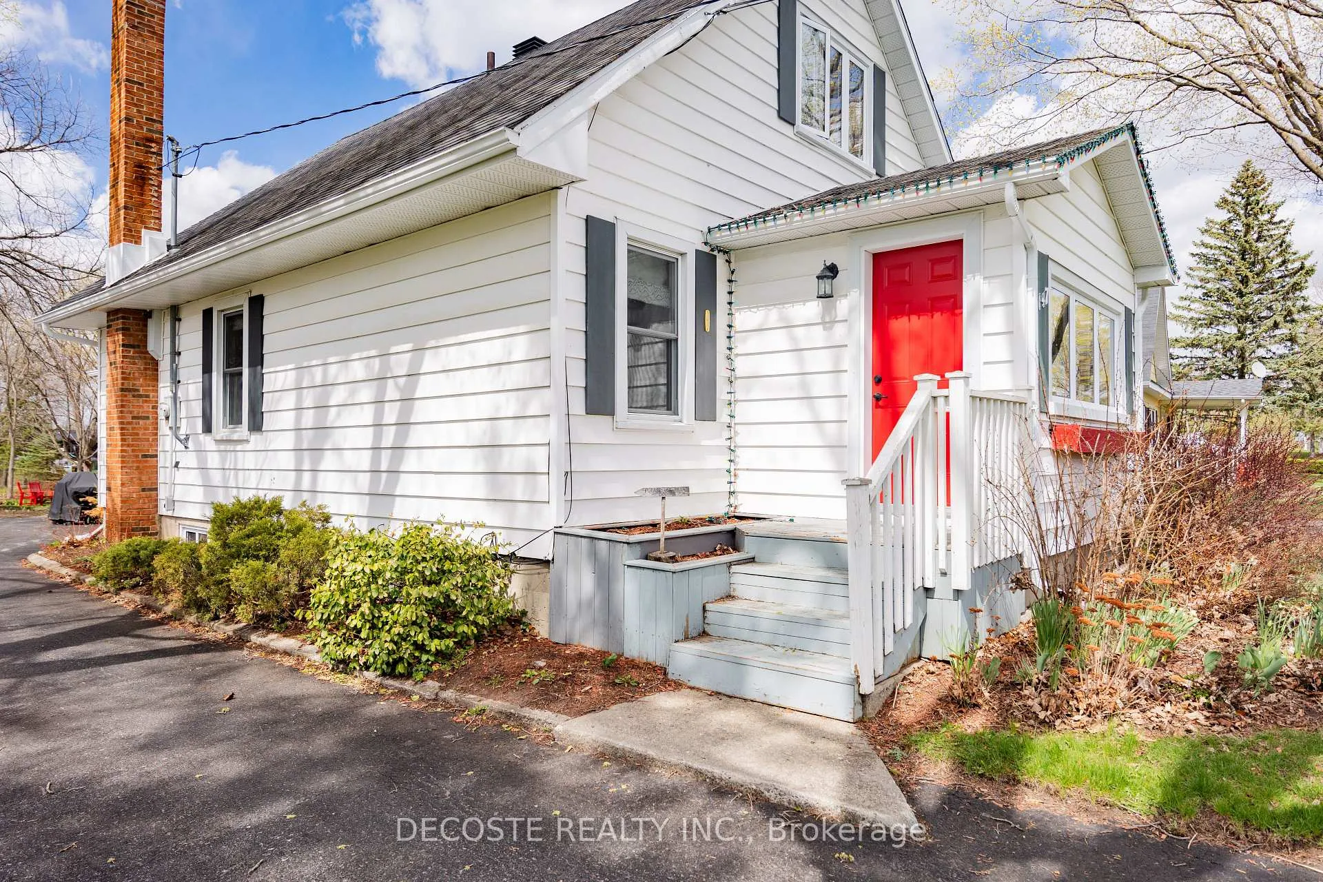 Photo 2 of 147 Mccormick Road, North Glengarry, Alexandria — HOMEH