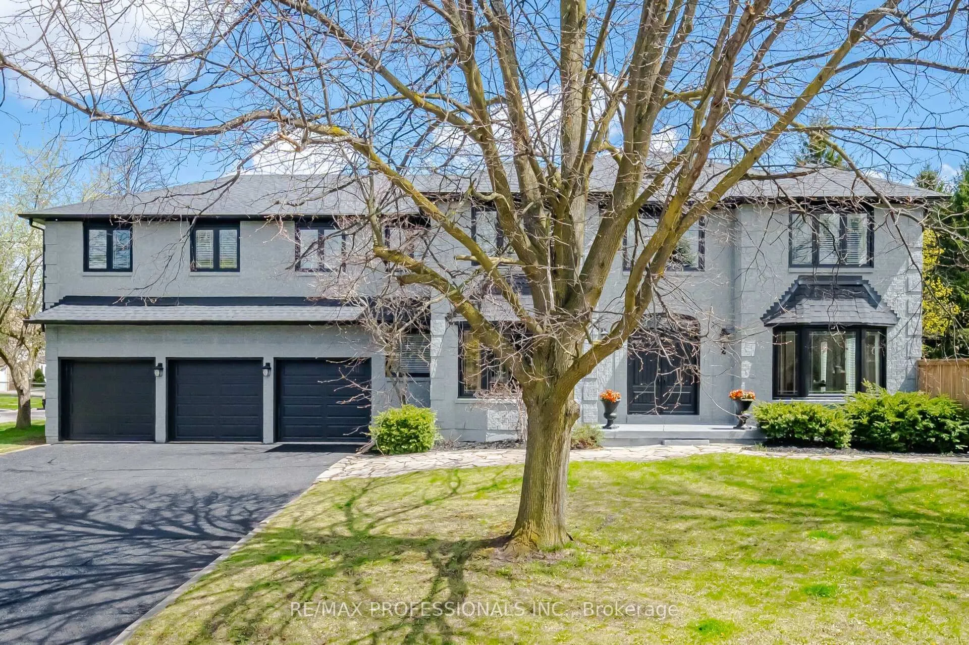 Photo 1 of 2 Enchangted Court, Brampton, Snelgrove — HOMEH