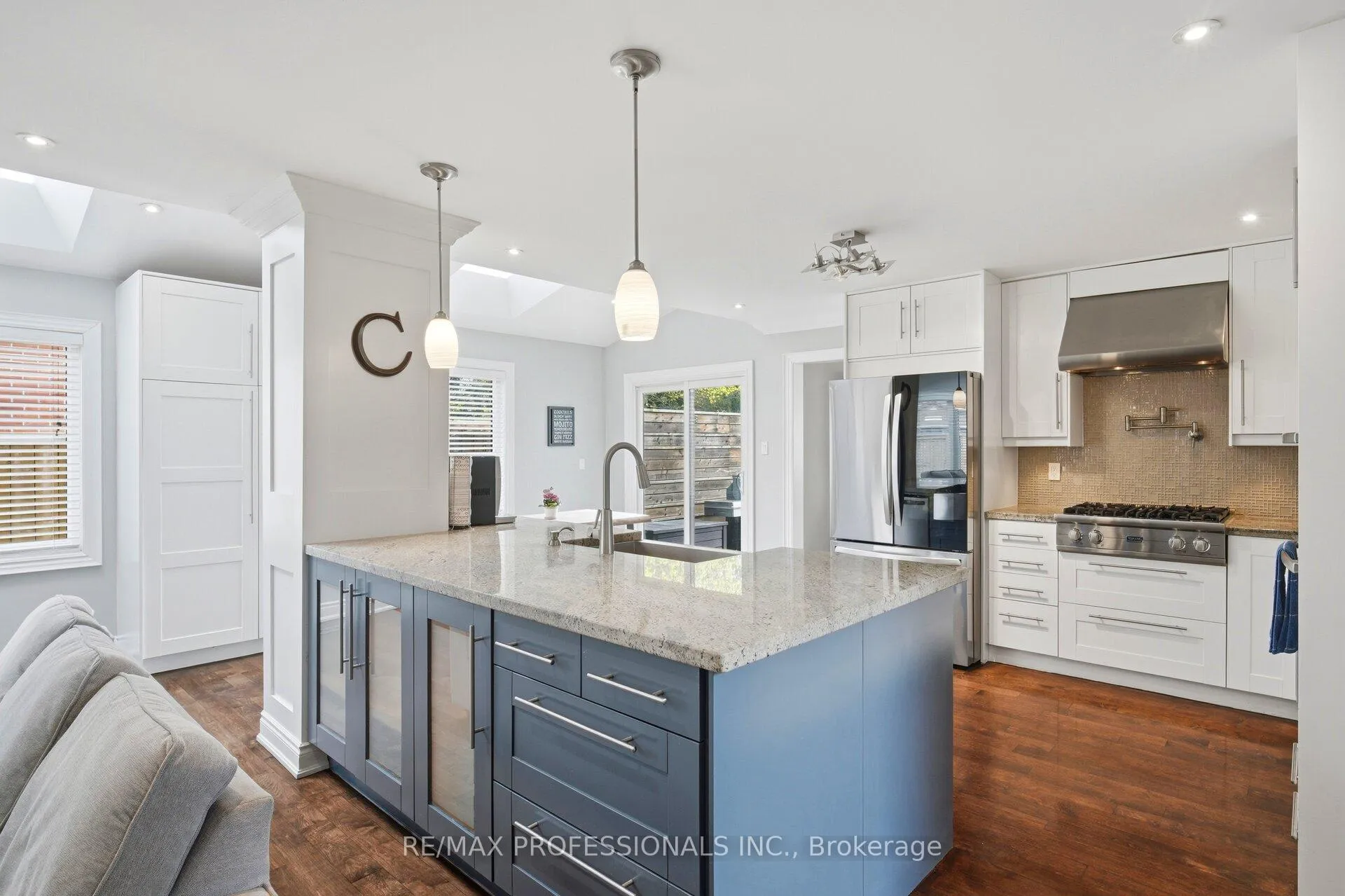 Photo 14 of 2 Enchangted Court, Brampton, Snelgrove — HOMEH