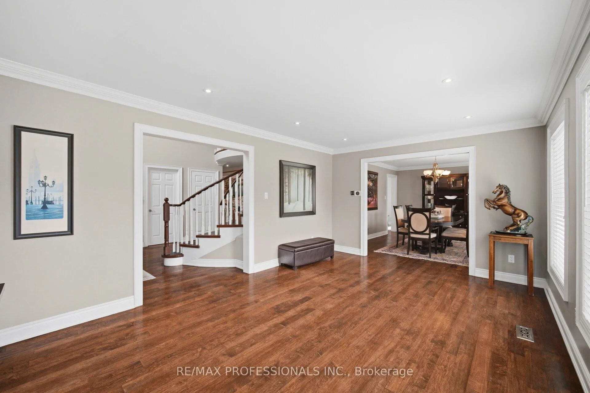 Photo 19 of 2 Enchangted Court, Brampton, Snelgrove — HOMEH