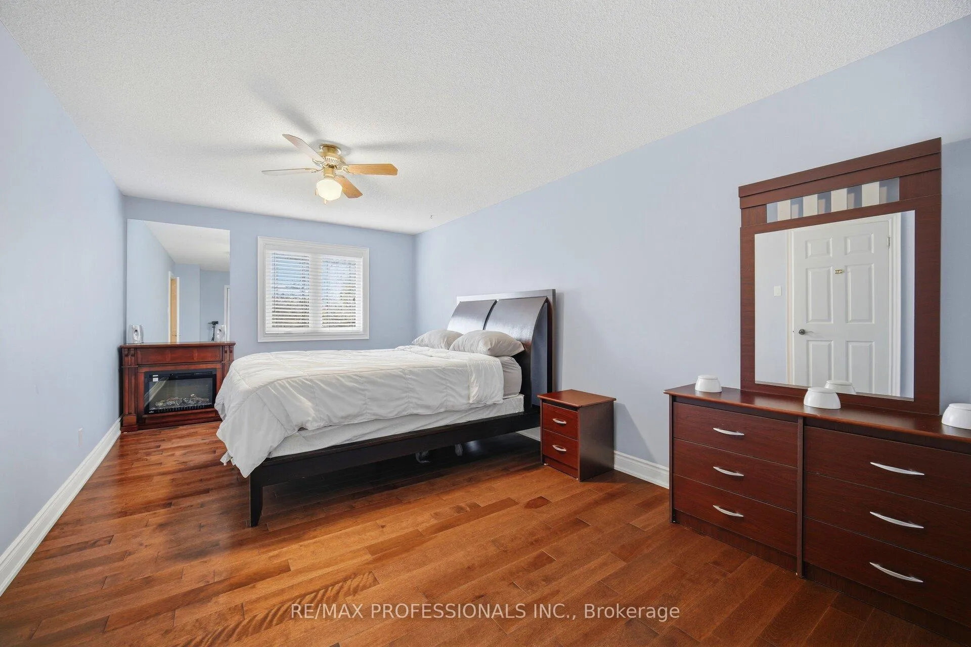 Photo 31 of 2 Enchangted Court, Brampton, Snelgrove — HOMEH