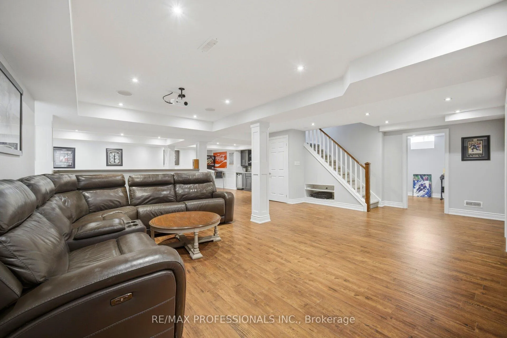 Photo 38 of 2 Enchangted Court, Brampton, Snelgrove — HOMEH