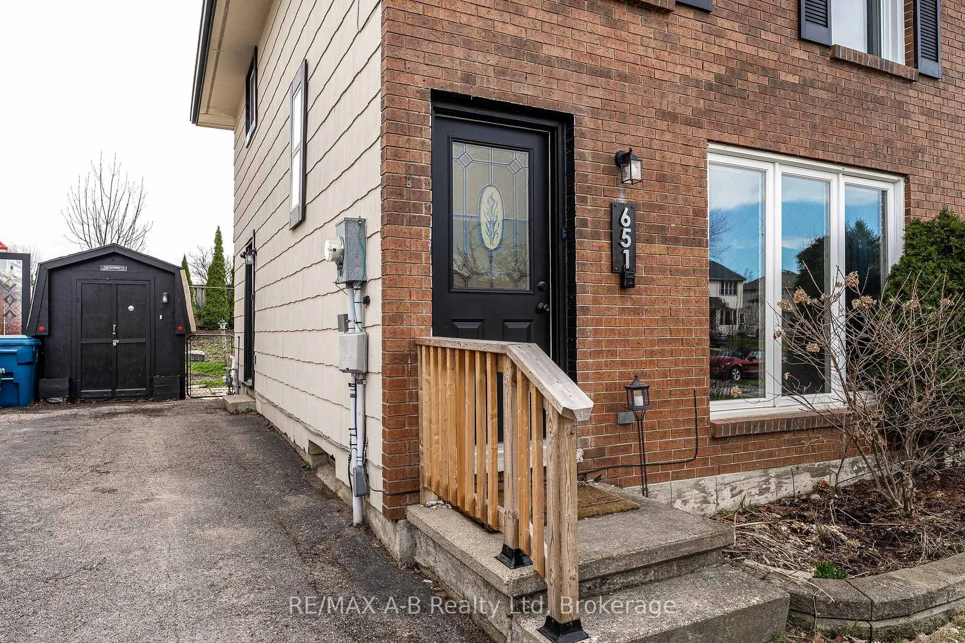Photo 3 of 651 Devon Street, Stratford — HOMEH