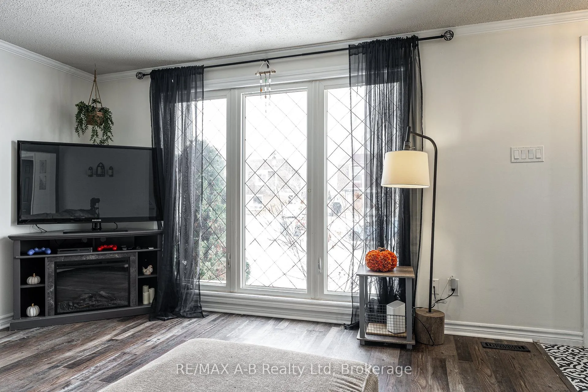 Photo 10 of 651 Devon Street, Stratford — HOMEH
