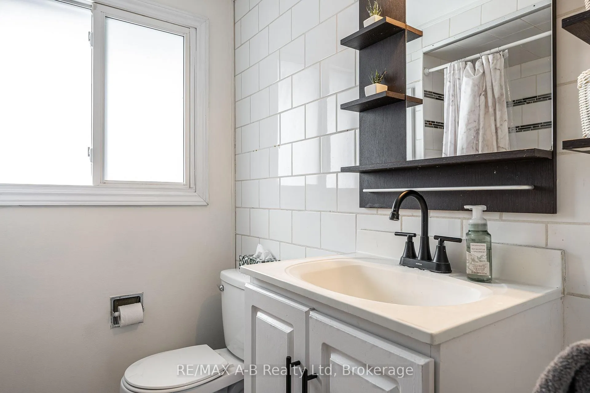 Photo 25 of 651 Devon Street, Stratford — HOMEH