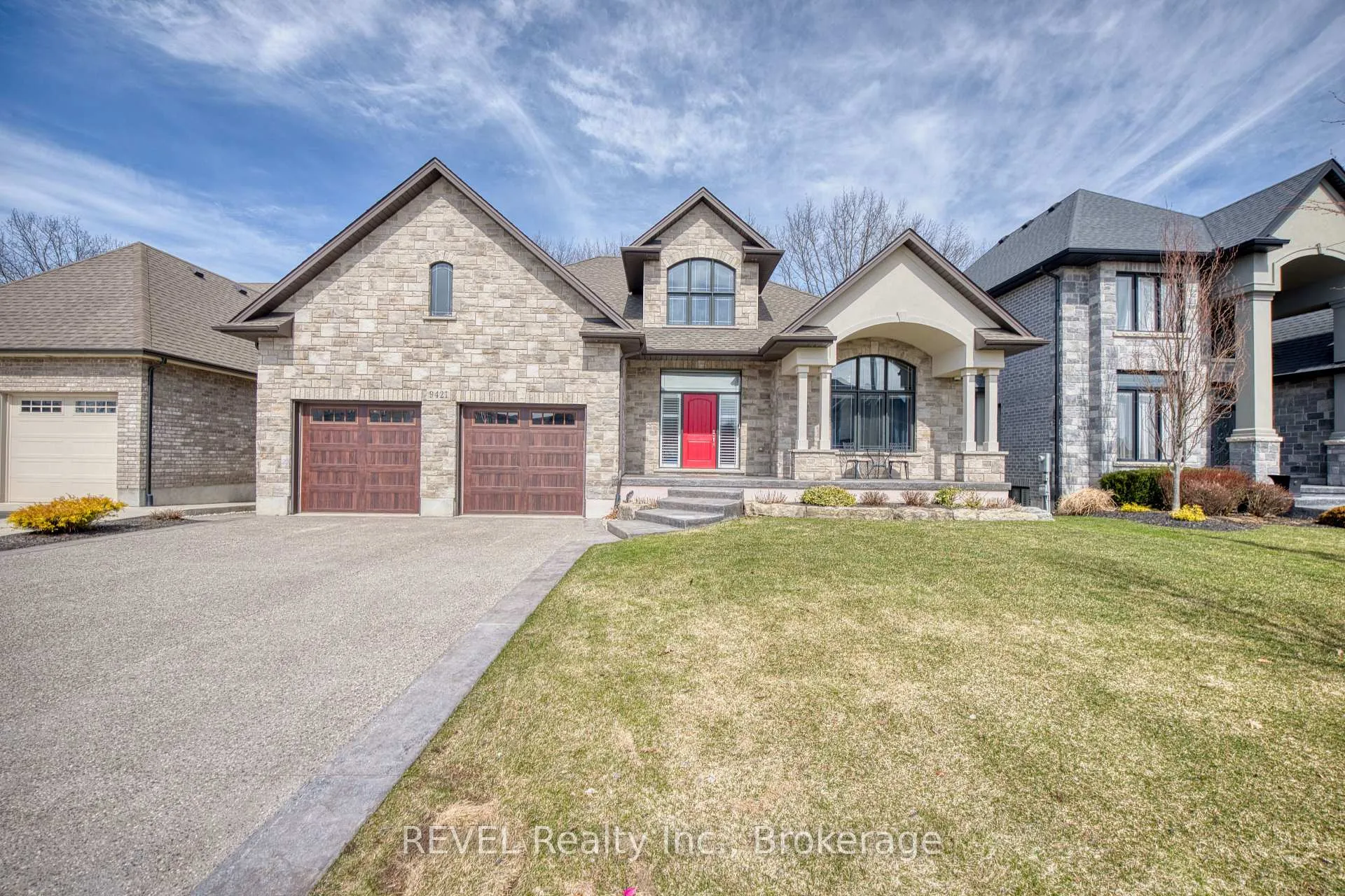 Photo 5 of 9421 Madison Crescent, Niagara Falls, Forestview — HOMEH