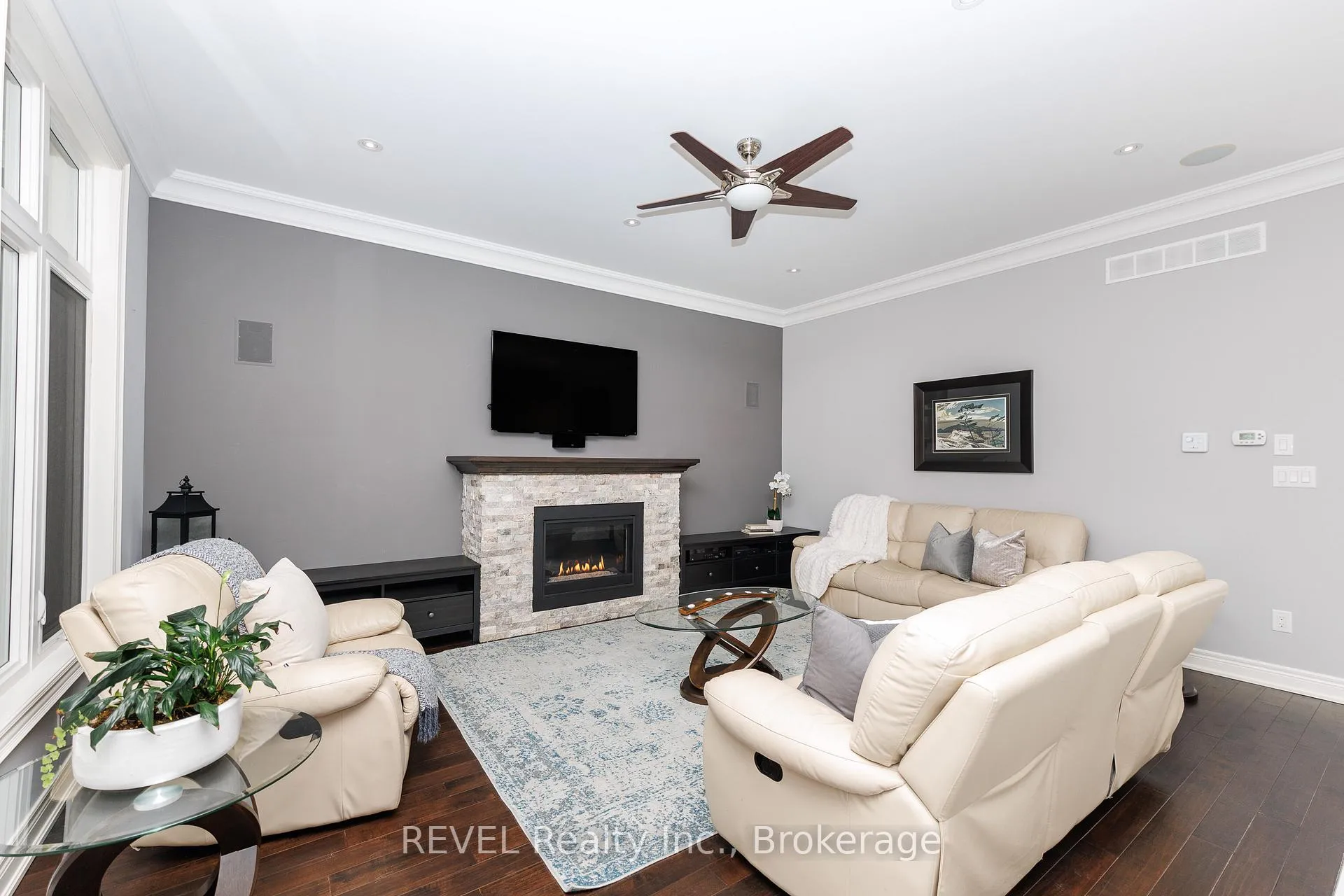 Photo 10 of 9421 Madison Crescent, Niagara Falls, Forestview — HOMEH