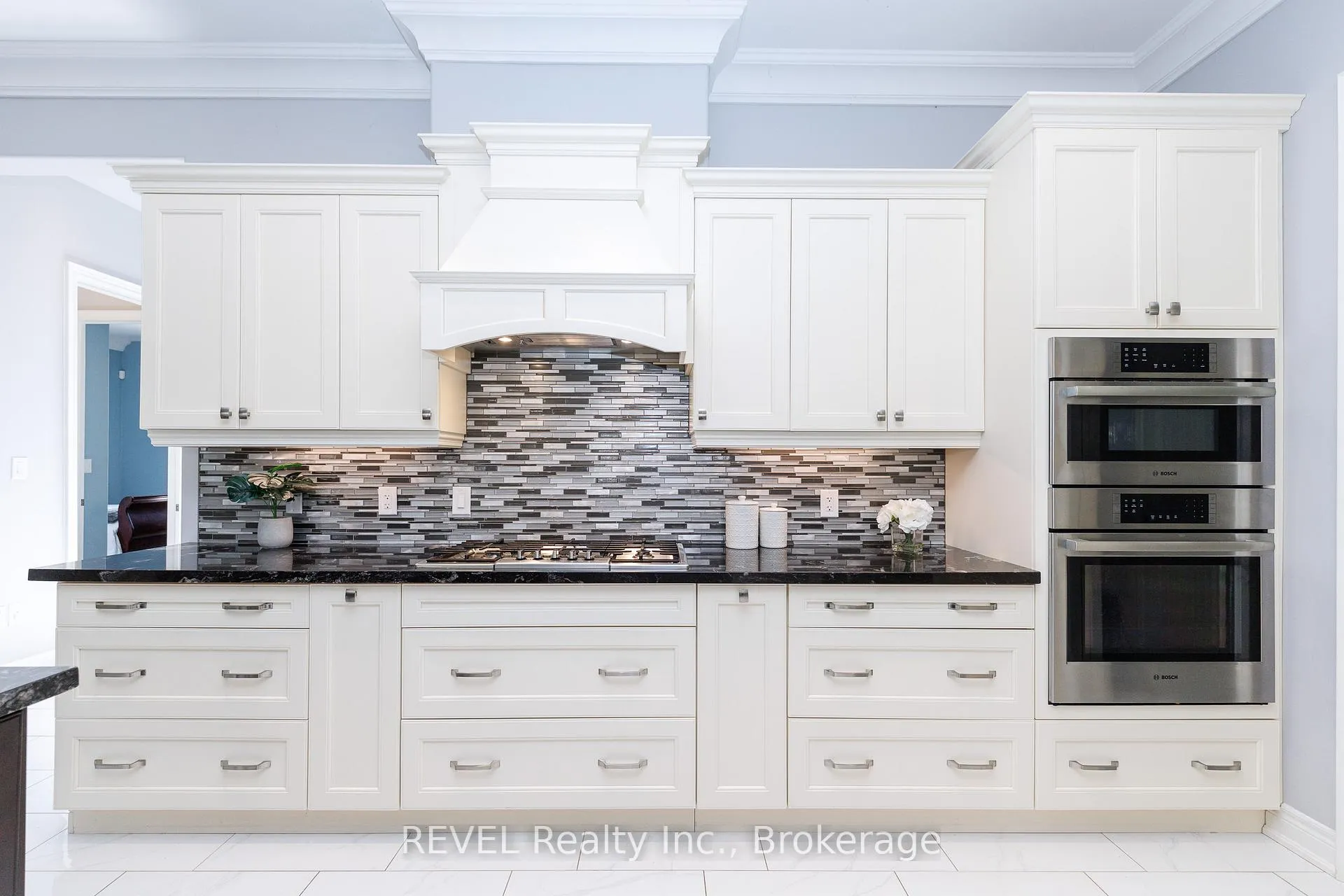 Photo 15 of 9421 Madison Crescent, Niagara Falls, Forestview — HOMEH