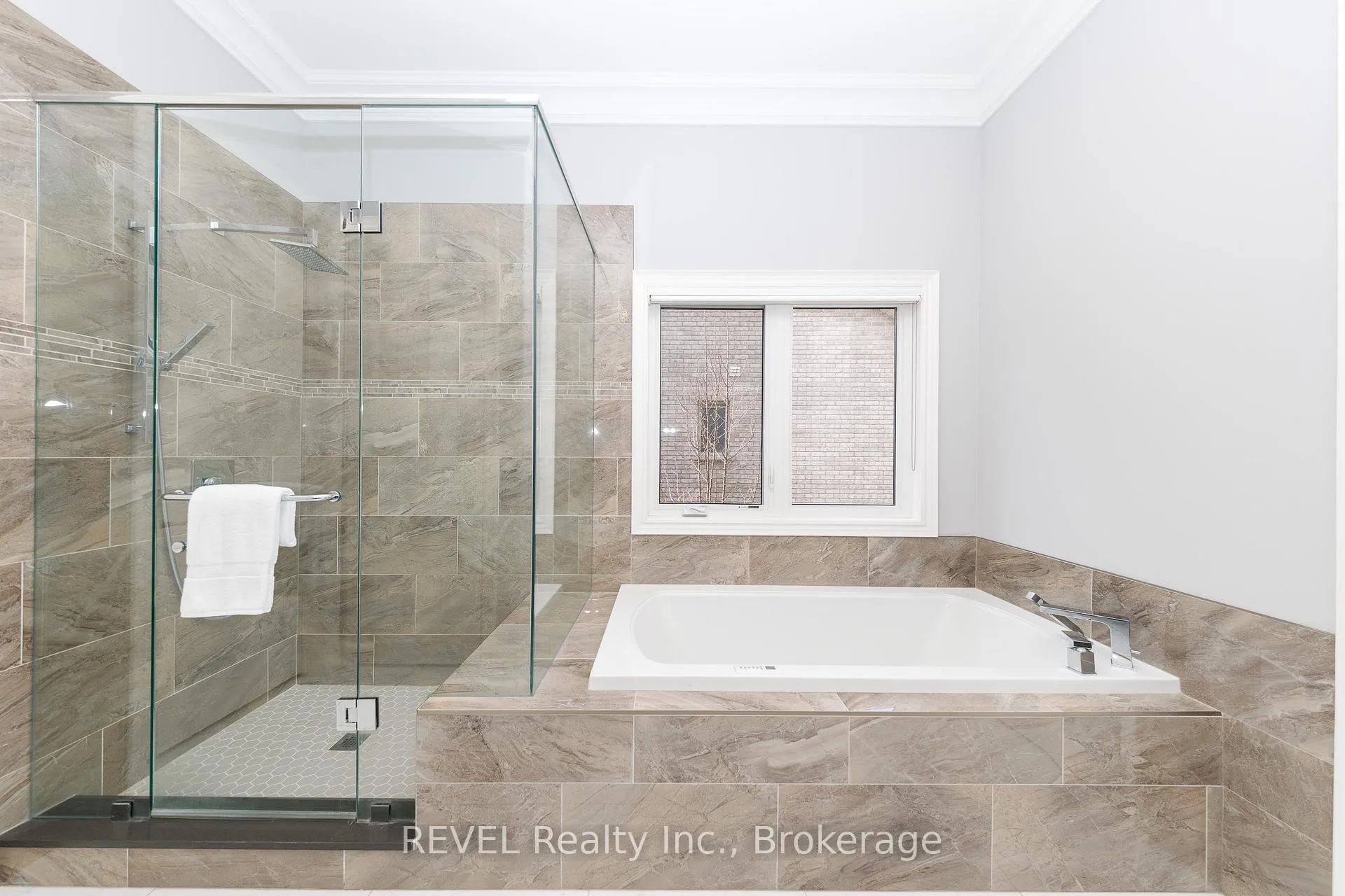 Photo 31 of 9421 Madison Crescent, Niagara Falls, Forestview — HOMEH