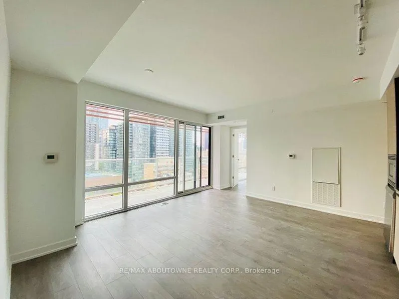 Photo 3 of Unit 1112, 18 Maitland Terrace, Toronto, Church-Yonge Corridor — HOMEH