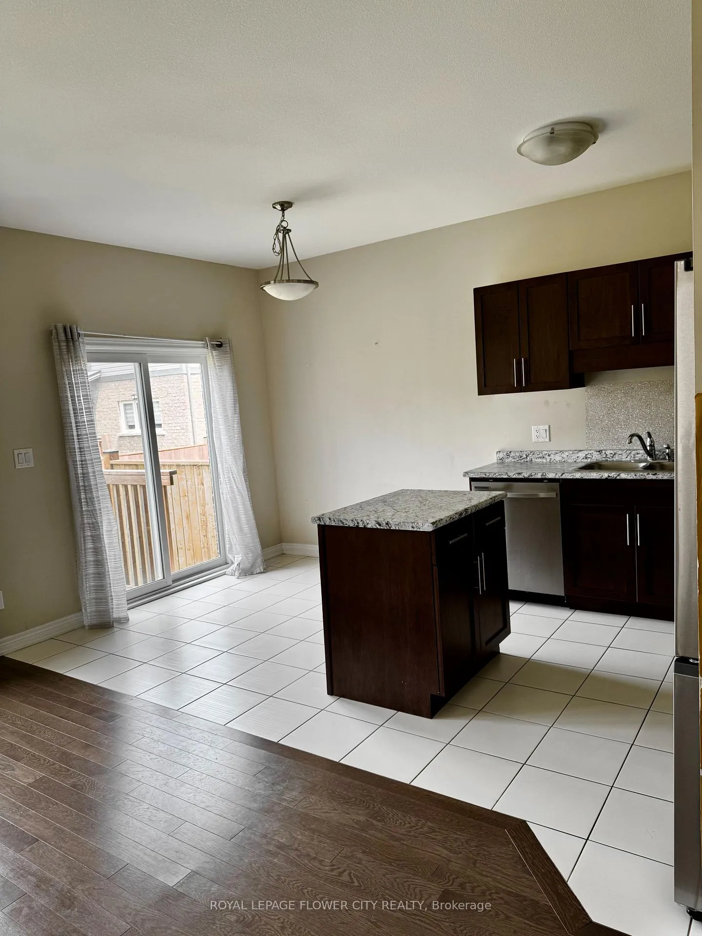 Photo 8 of 24 Sycamore Street, Welland, West Welland — HOMEH