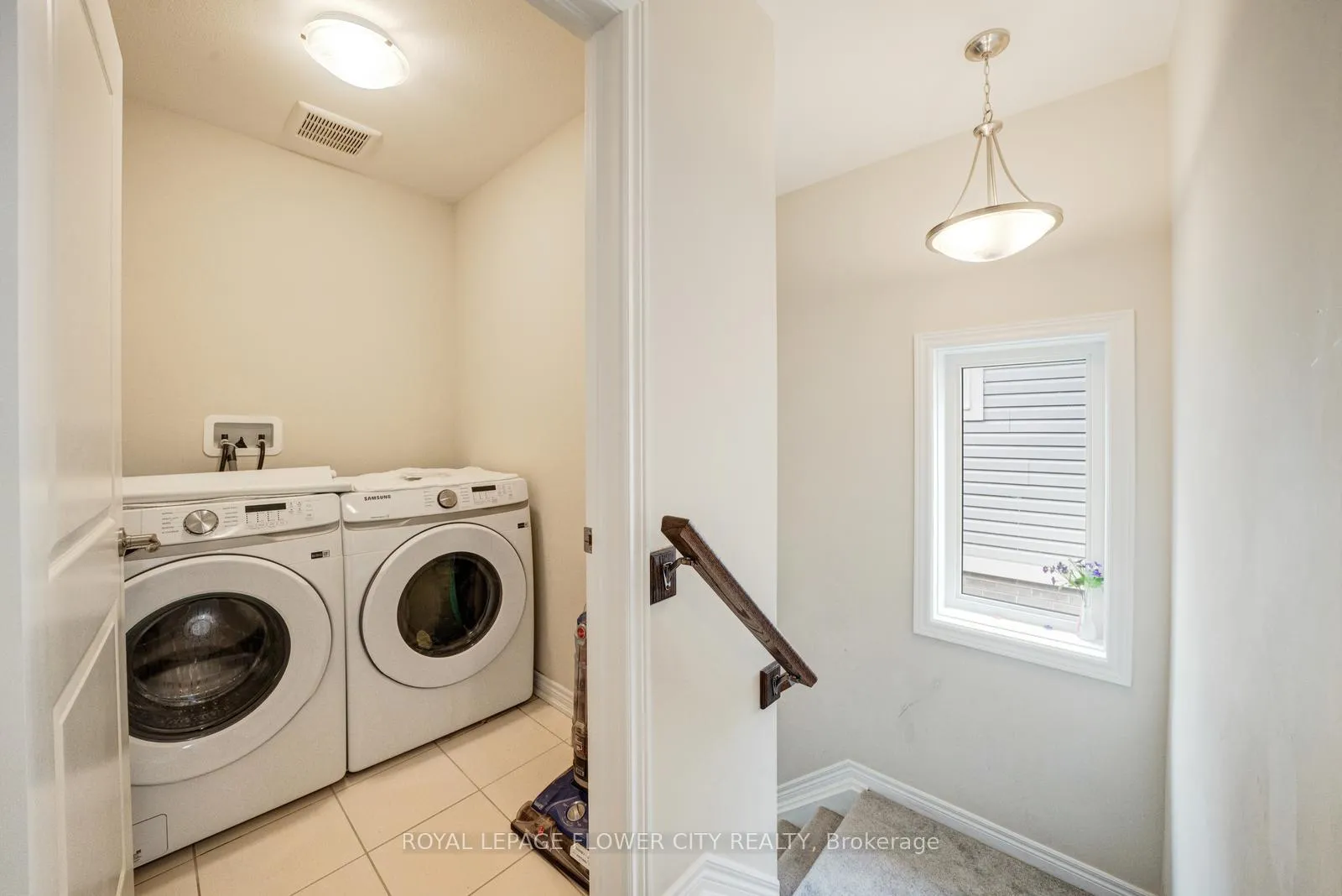 Photo 13 of 24 Sycamore Street, Welland, West Welland — HOMEH
