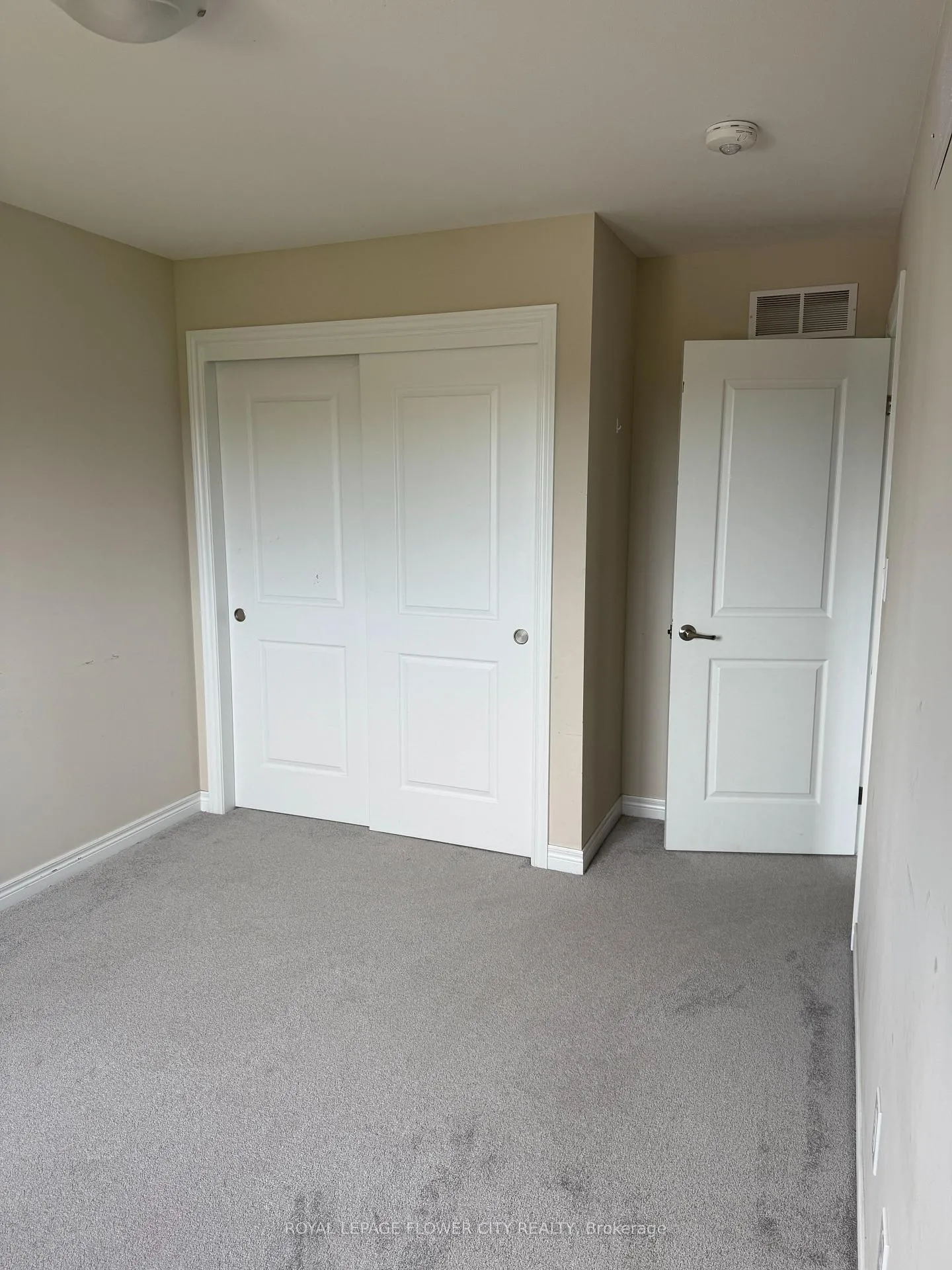 Photo 15 of 24 Sycamore Street, Welland, West Welland — HOMEH