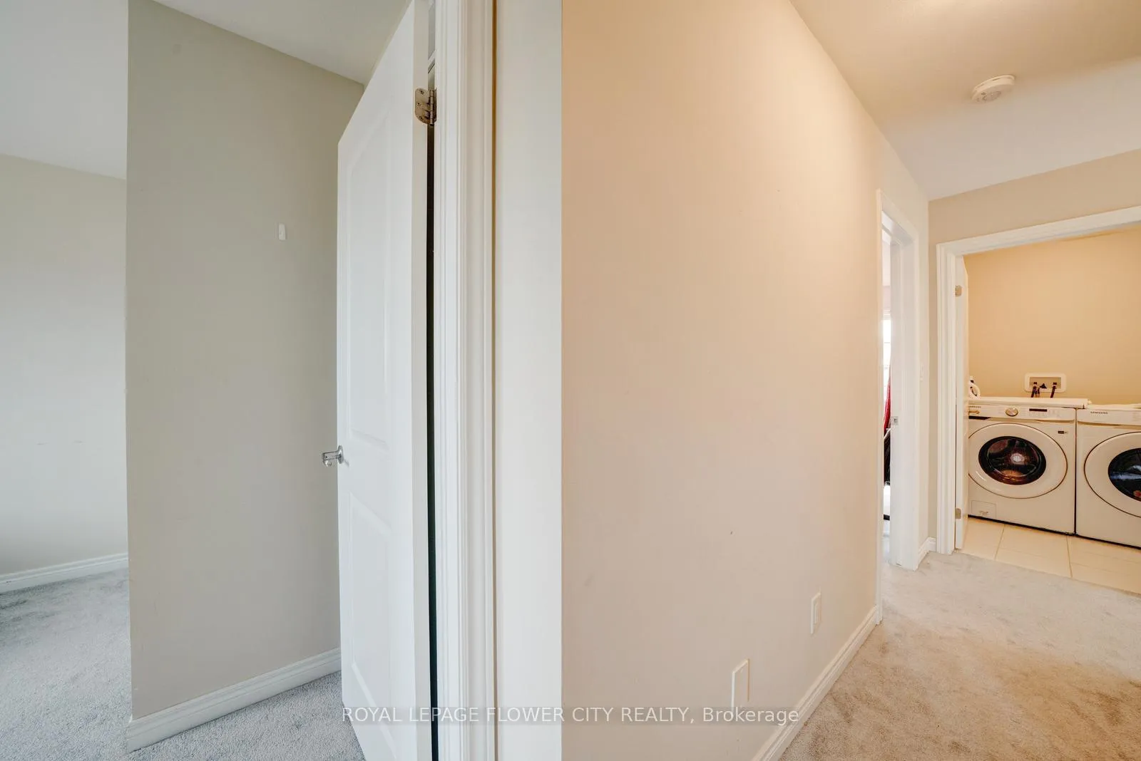 Photo 16 of 24 Sycamore Street, Welland, West Welland — HOMEH