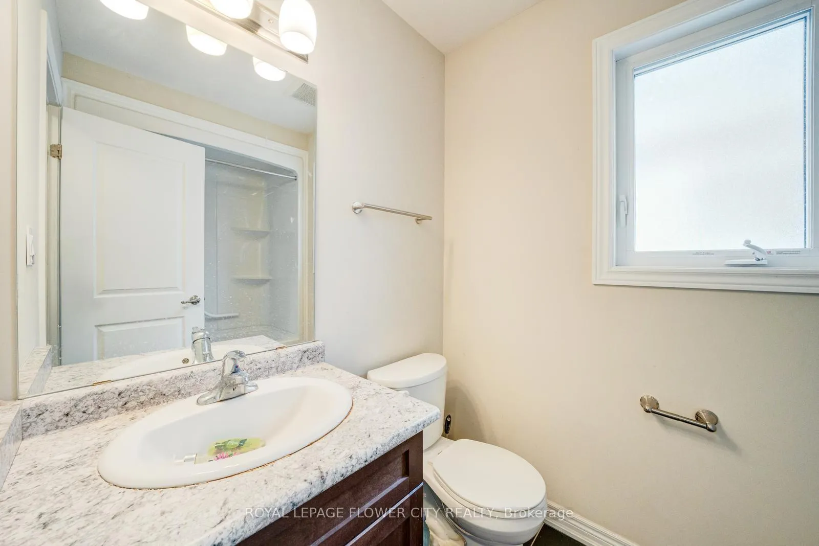 Photo 20 of 24 Sycamore Street, Welland, West Welland — HOMEH