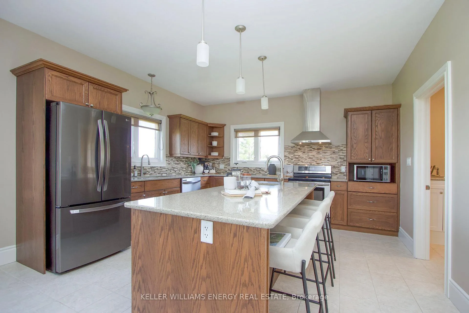 Photo 12 of 325 Zion Line, Cavan Monaghan, Cavan Twp — HOMEH