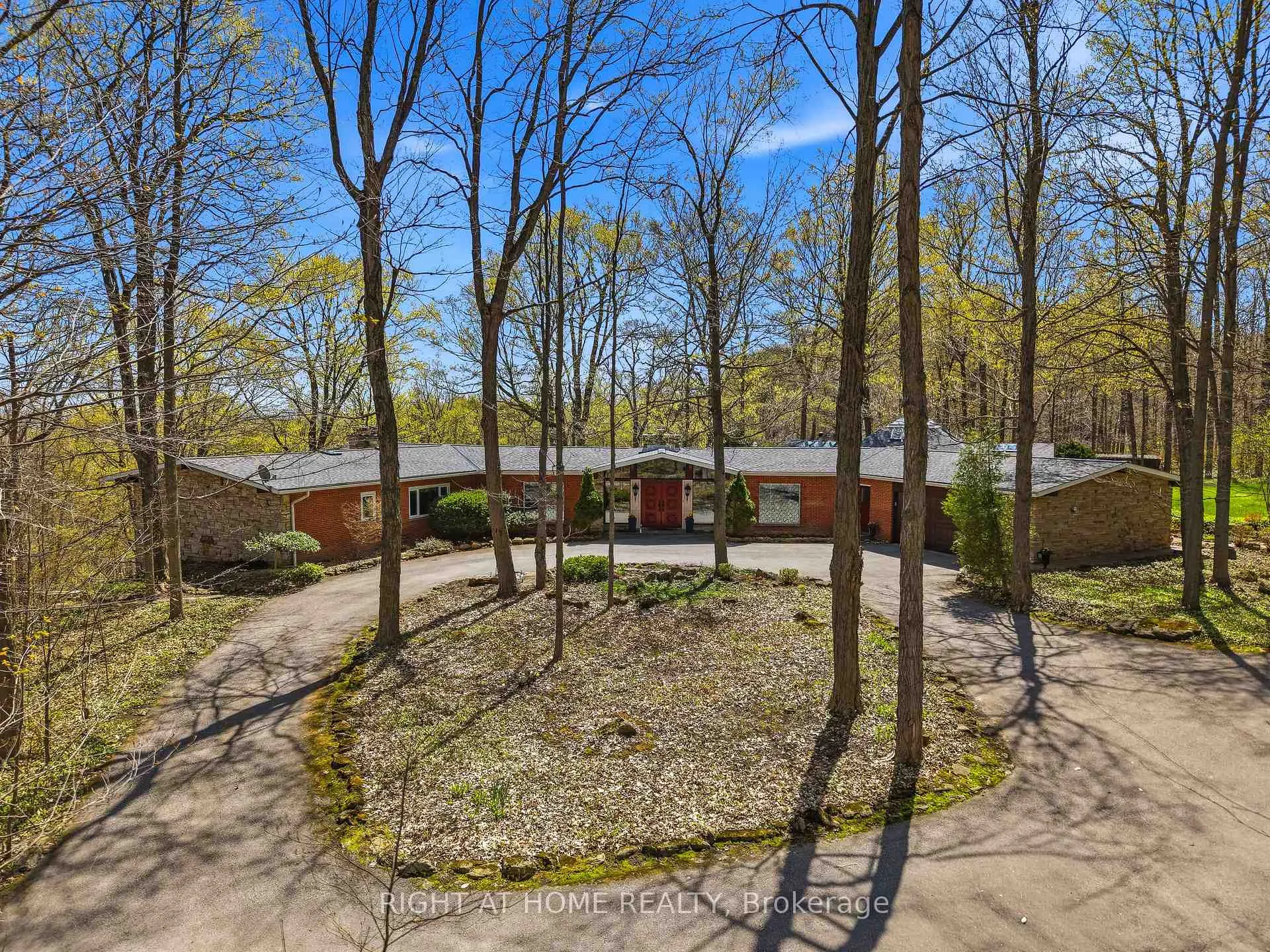 Photo 1 of 7463 Bell School Line, Milton, Rural Milton West — HOMEH